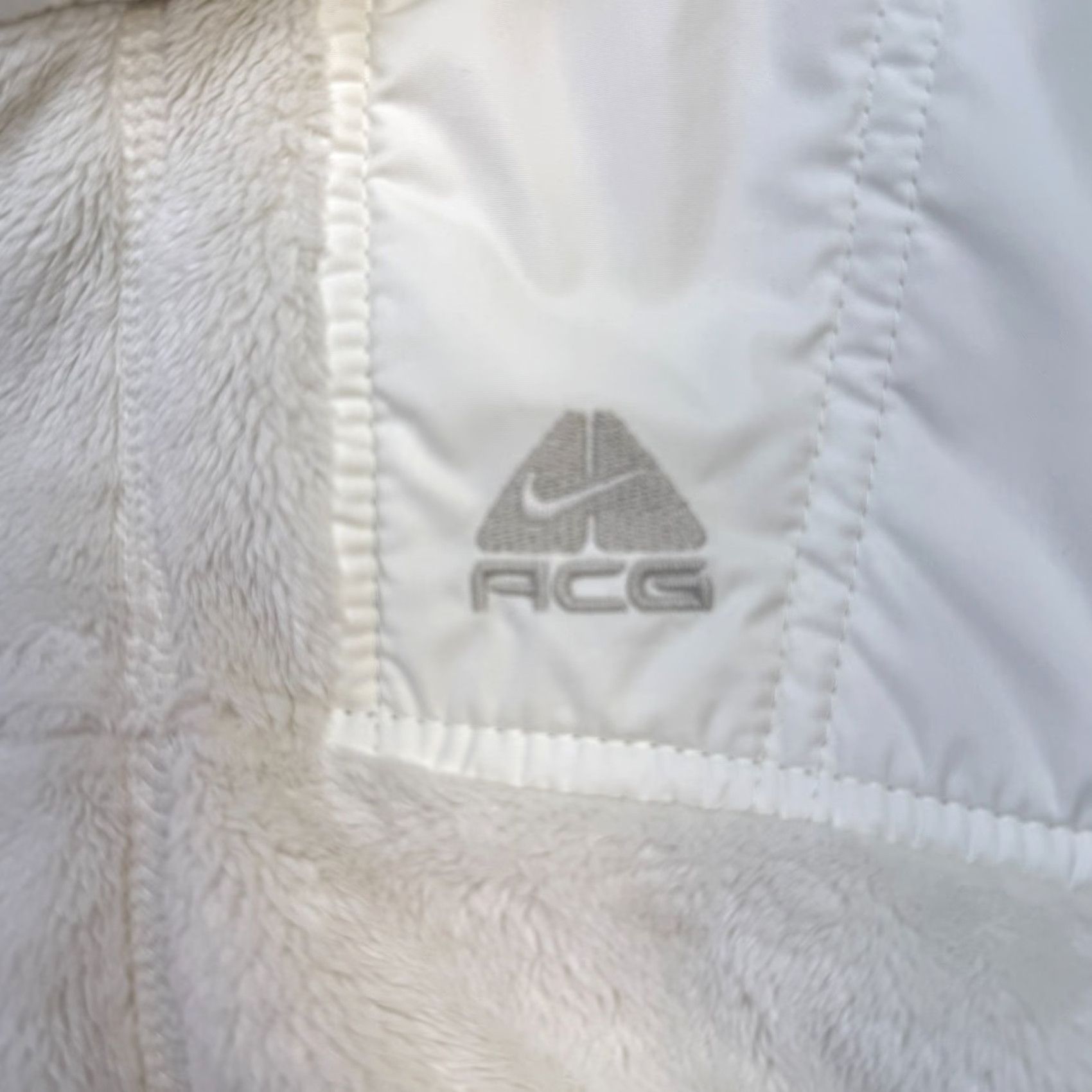 Nike ACG Nike ACG Jacket Women Medium White Fleece Full Zip Pockets Vintage No Size M / US 6-8 / IT 42-44 - 5 Thumbnail