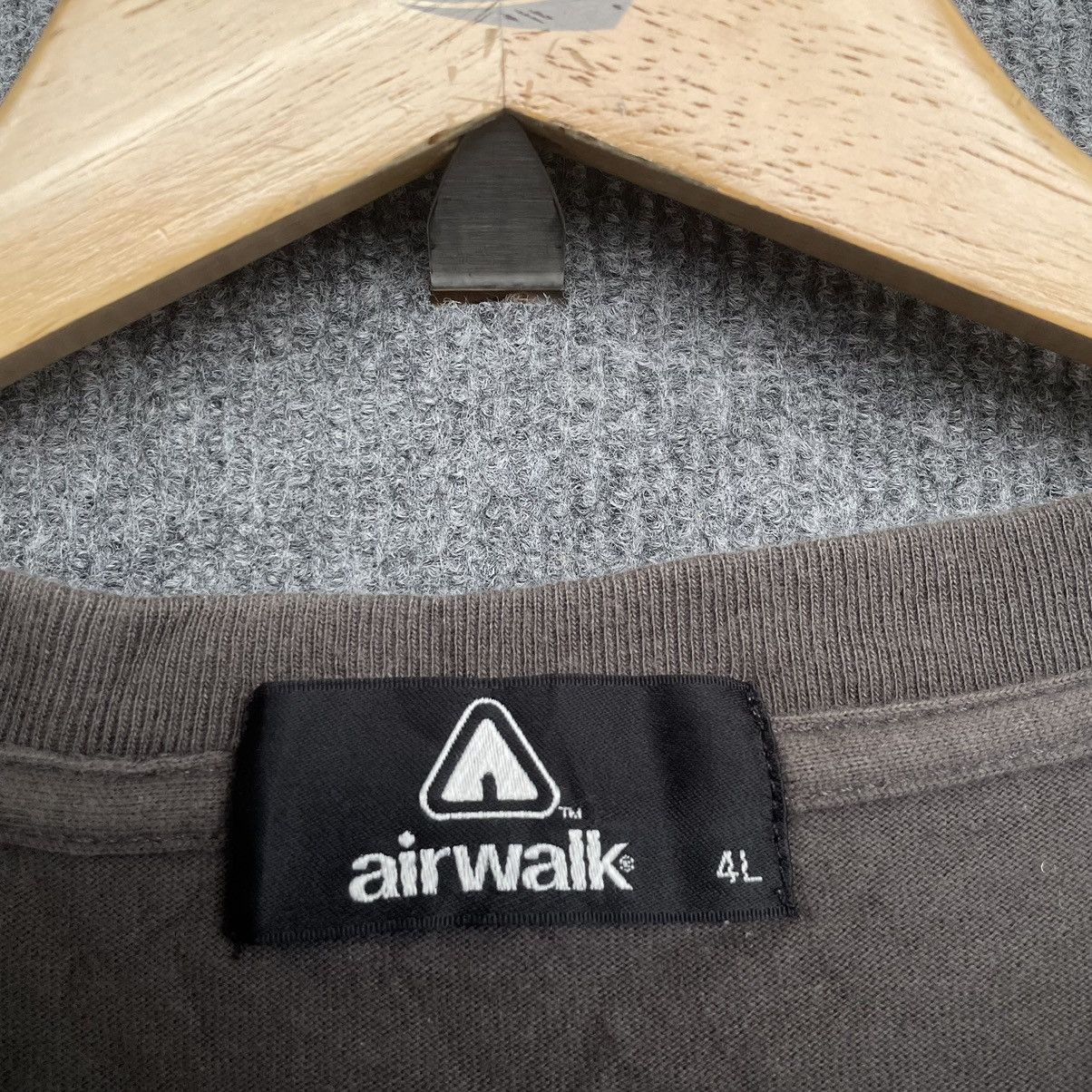Airwalk × Vintage 2000s Airwalk Skate T Shirt Size US L / EU 52-54 / 3 - 3 Thumbnail