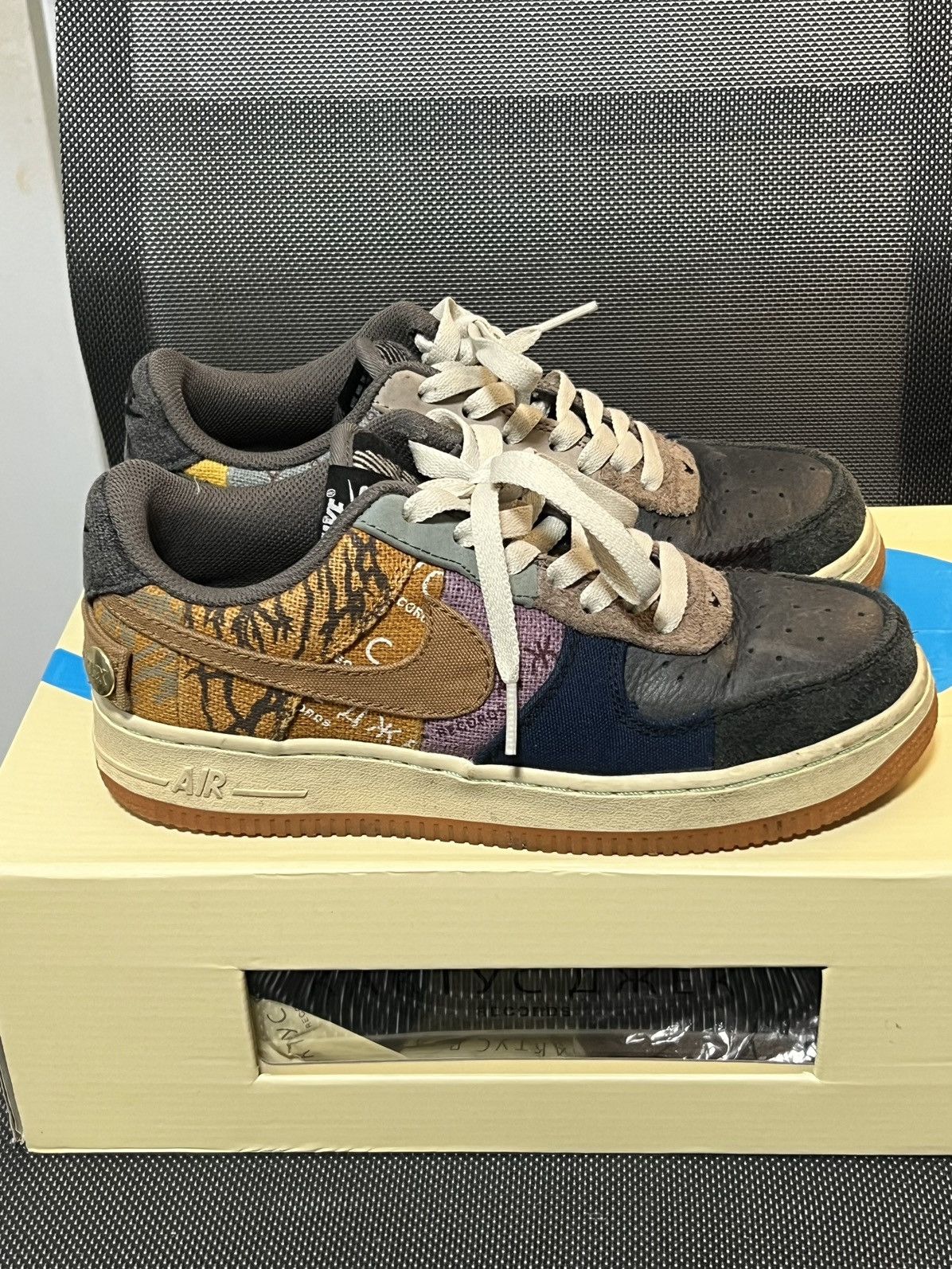 Nike × Travis Scott Nike Air Force 1 x Travis Scott Size US 5 / EU 37 - 2 Thumbnail