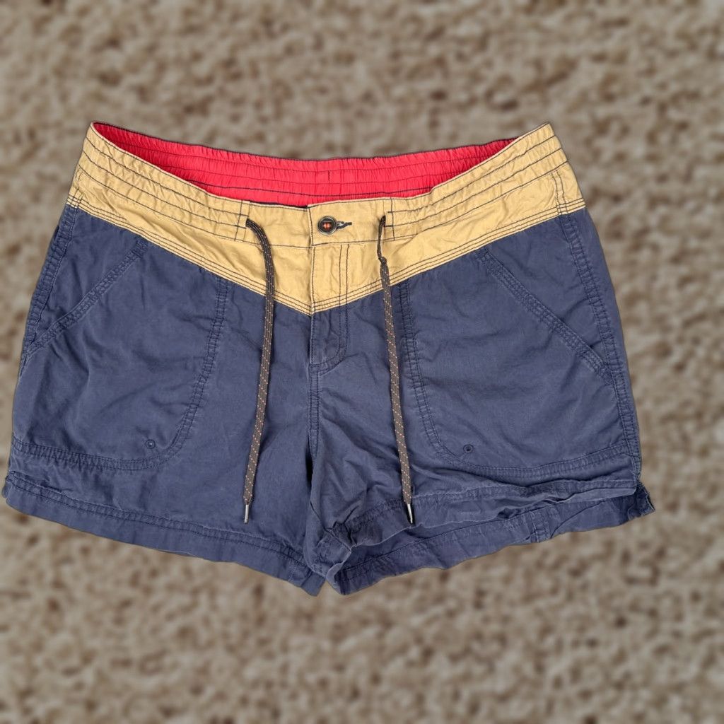 Vintage Columbia Women's Shorts Size 12 Blue 100% Cotton Hiking Cargo Pockets Regular Fit Size 34" / US 12 / IT 48 - 1 Thumbnail