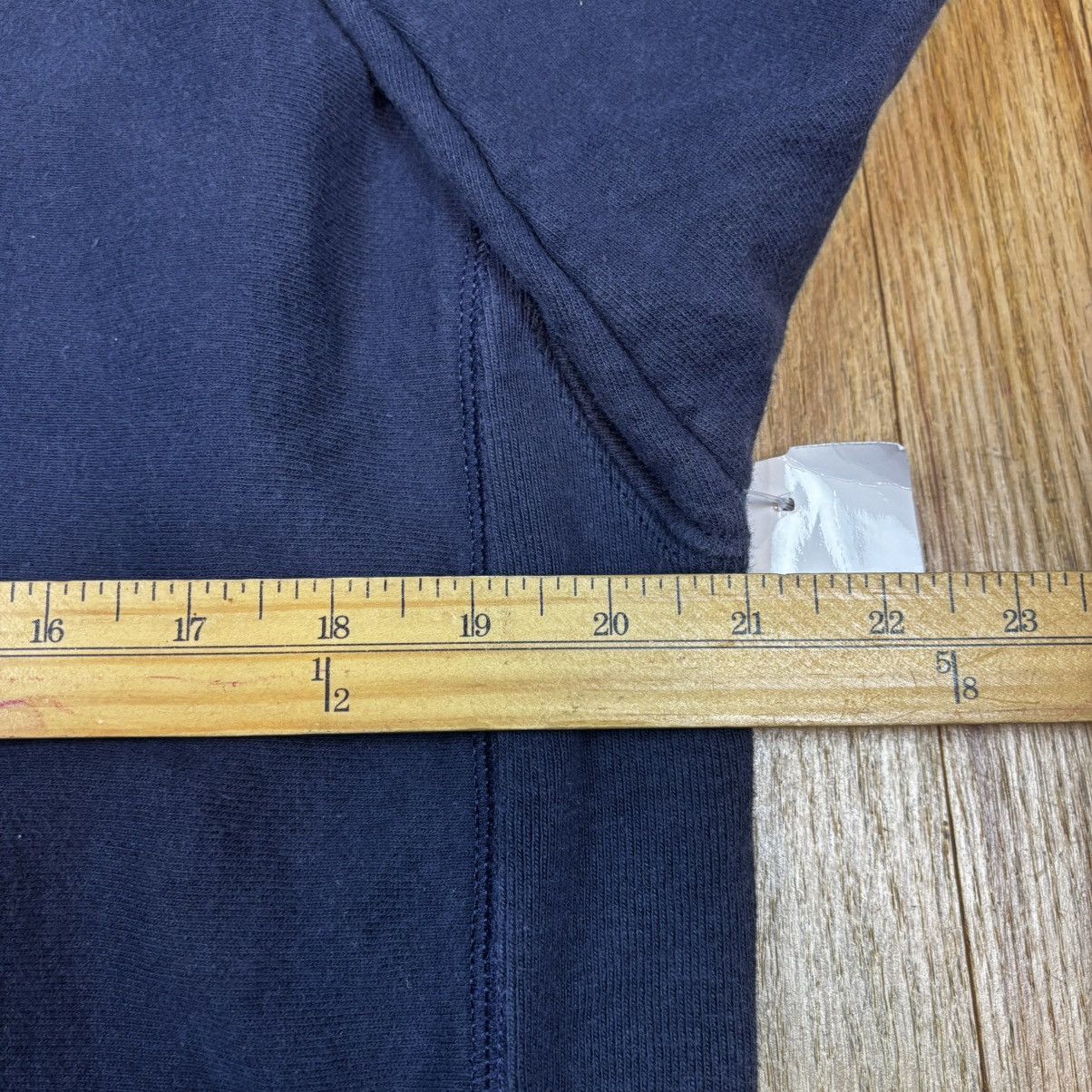 Champion Vintage Champion Reverse Weave Navy blue Sweatshirt Sz M Size US M / EU 48-50 / 2 - 7 Thumbnail