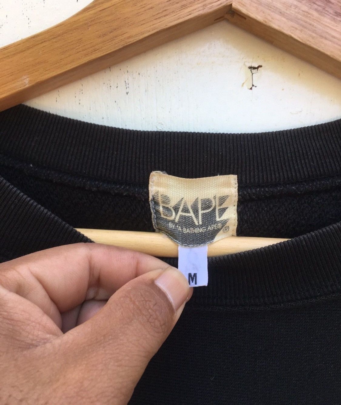 Bape Rare Vintage BAPE A Bathing Ape Big Logo Sweatshirt Size US M / EU 48-50 / 2 - 18 Thumbnail