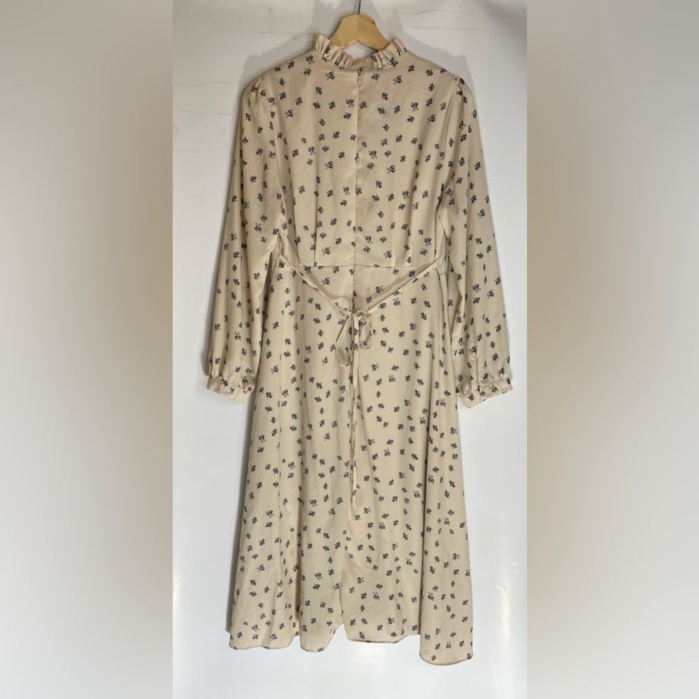 Olive Olive Cream Ruffle Long Sleeve Dress Medium Size M / US 6-8 / IT 42-44 - 2 Thumbnail