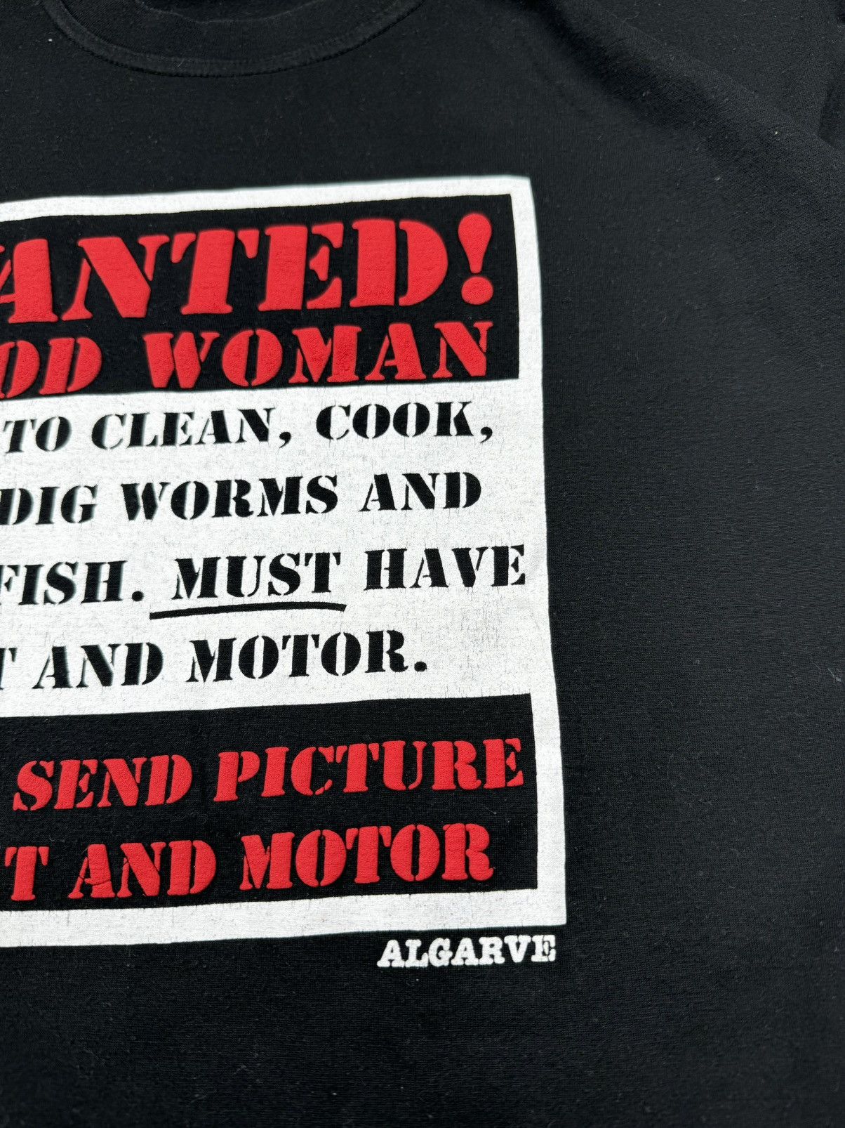 Other Vintage 90S Humor Joke Print Wanted Good Women Faded T Shirt Size US L / EU 52-54 / 3 - 9 Thumbnail