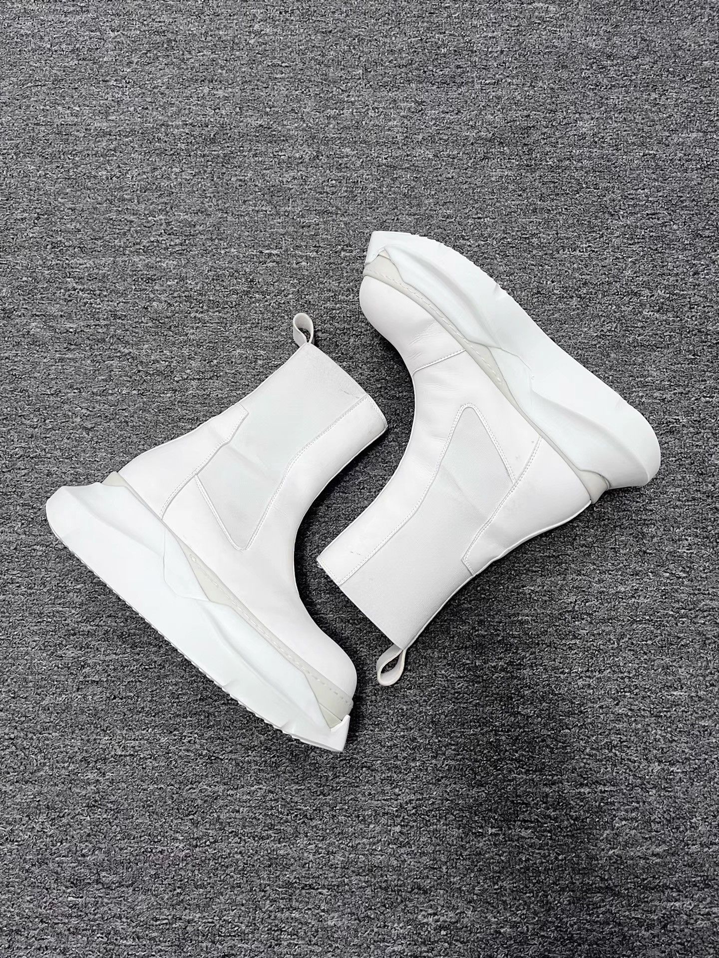 Rick Owens Rick Owens Milk Leather Tractor Sole Chelsea Boots K34 Size US 6 / EU 39 - 4 Thumbnail