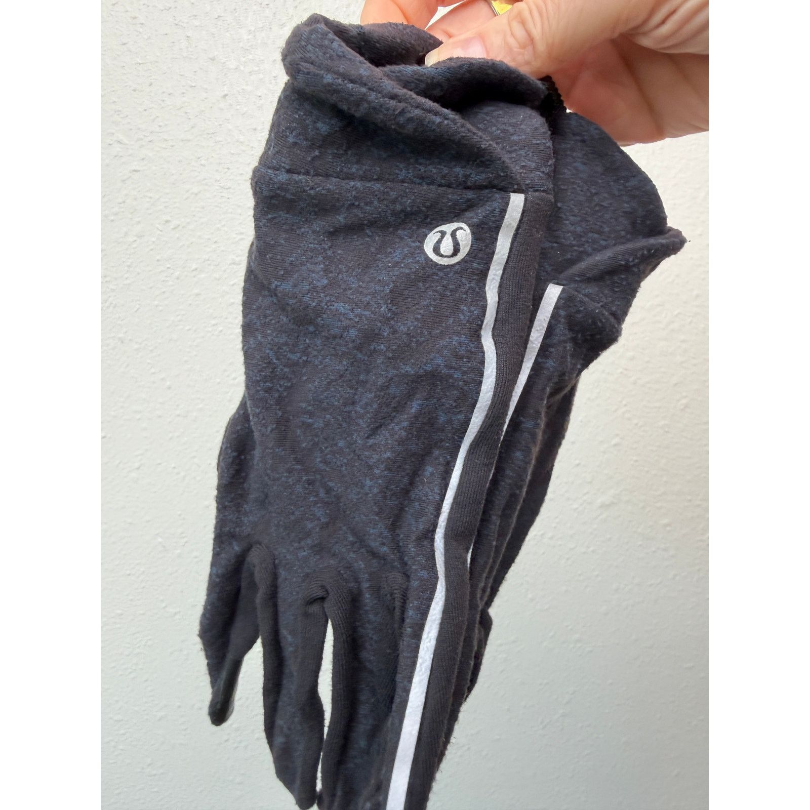 Lululemon Lululemon Cross Chill Run Gloves Teal Black XS/S Size ONE SIZE - 6 Thumbnail