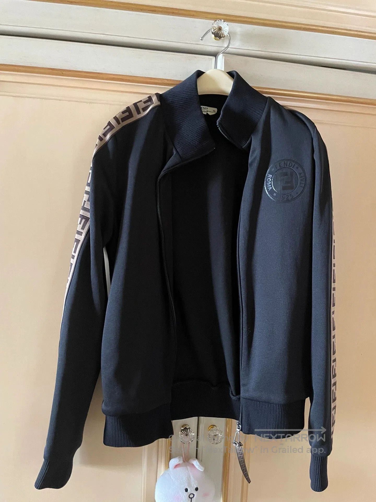 Fendi fendi short sporty jacket with logo design. Size US S / EU 44-46 / 1 - 1 Thumbnail
