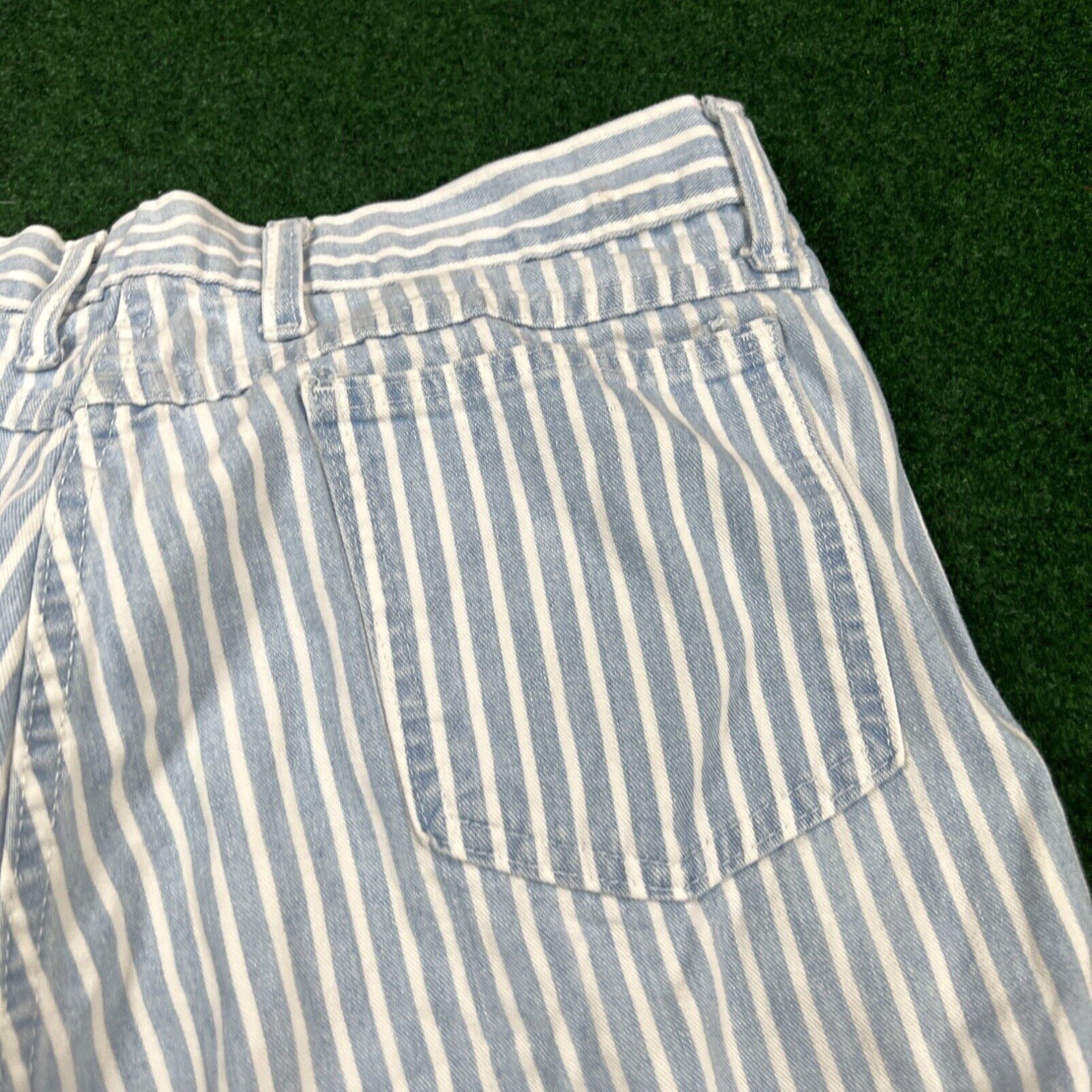 Vintage Vintage 90's Bristol Blues Denim Short Size. 33" Measures. 31X9 See Photos Size 24" / US 00 / IT 34 - 3 Thumbnail