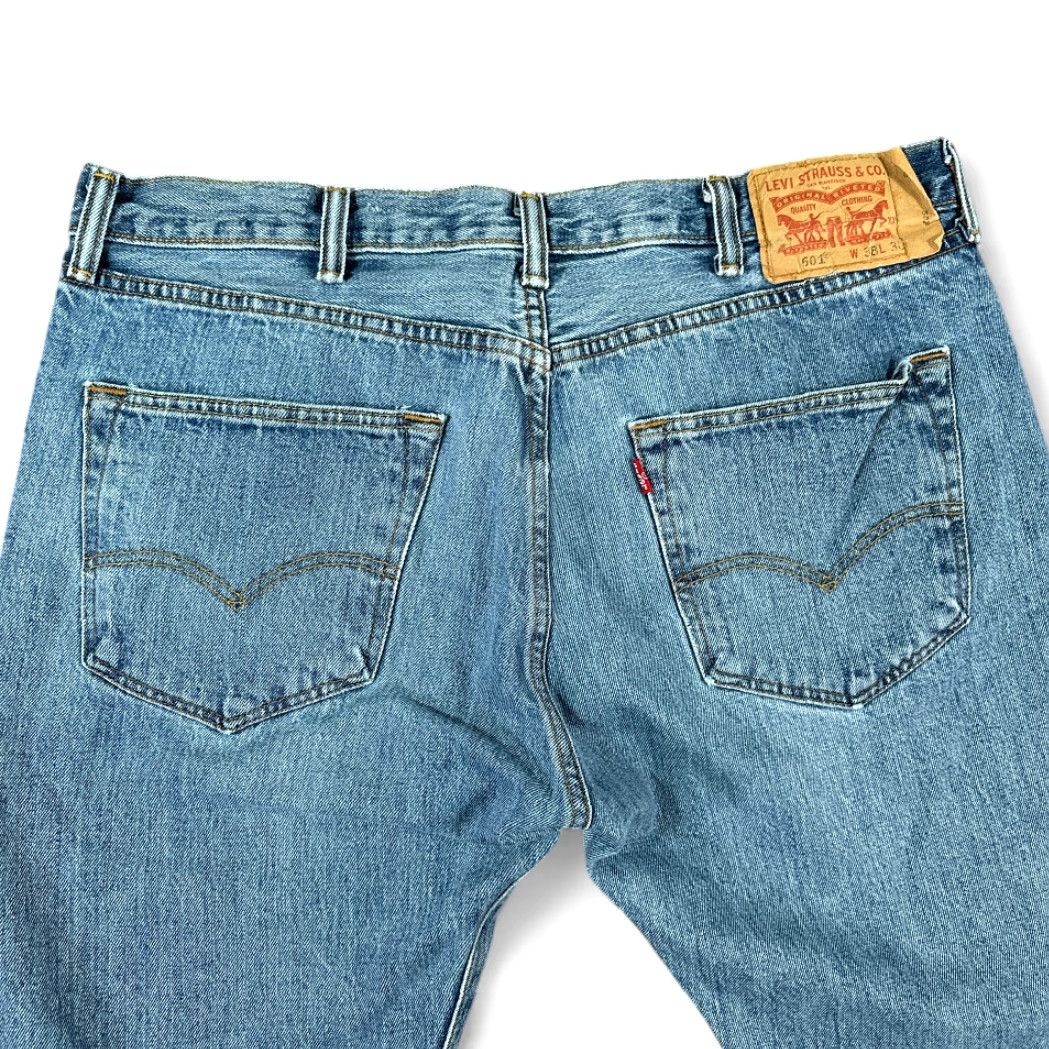 Levi's Levis 501 Jeans Mens 36x30 Blue Light Wash Straight Button Fly Cotton 38x30 Tag Size US 36 / EU 52 - 5 Thumbnail