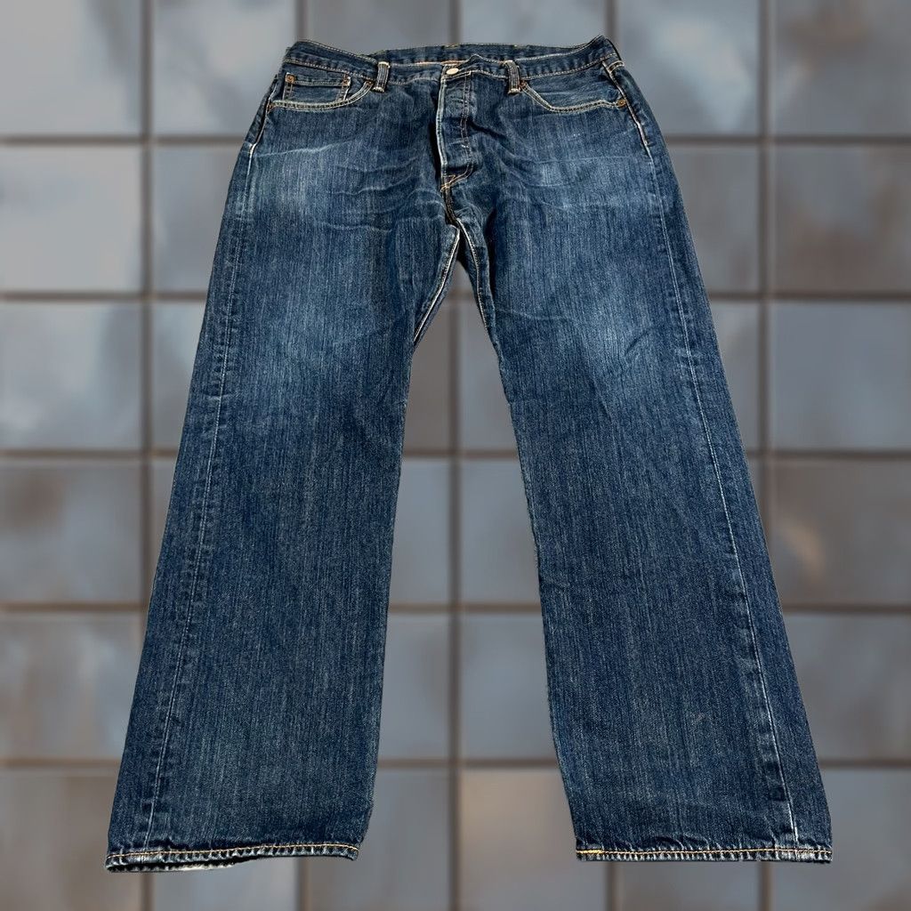 Levi's Levi's 501 Jeans Relaxed Straight 36 32 Denim Blue Button Fly Mens Regular Waist 36 Inseam 32 Vintage No Size US 36 / EU 52 - 1 Thumbnail