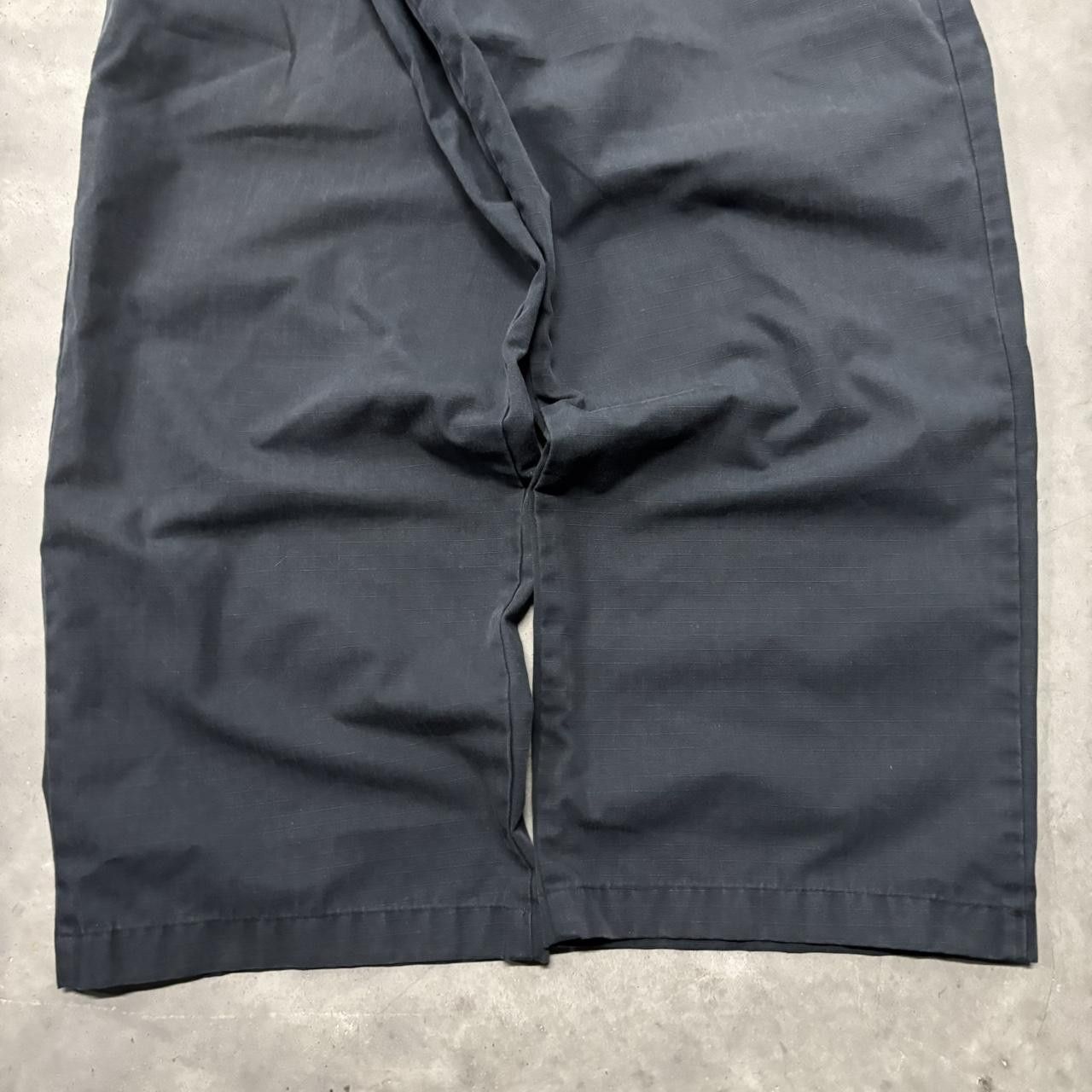 Japanese Brand × Vintage Crazy Vintage Y2K/2000s Baggy Faded Black Streetwear Workwear Skater Style Pants! Size US 33 - 5 Thumbnail