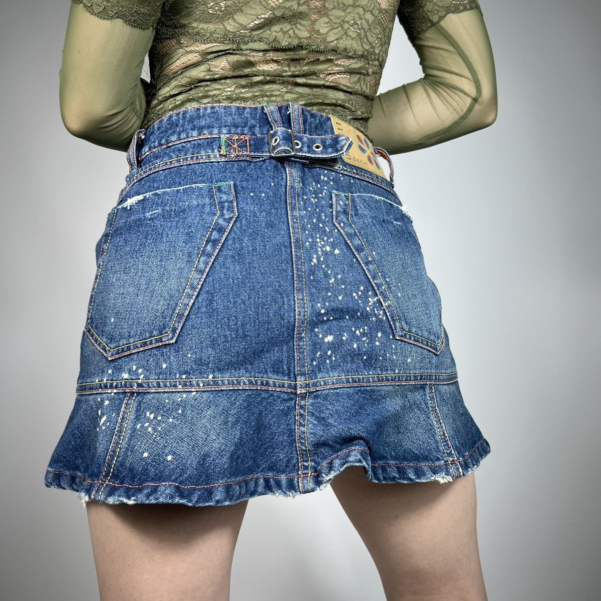 Japanese Brand Vintage Y2K Japanese Flared Denim Retro Mini Skirt 90s Size 28" / US 6 / IT 42 - 1 Thumbnail