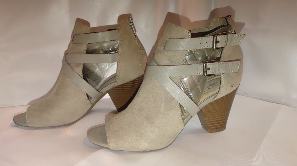 Sam Edelman Libby Edelman Peep Toe Booties Size 8 Size US 8 / IT 38 - 2 Thumbnail