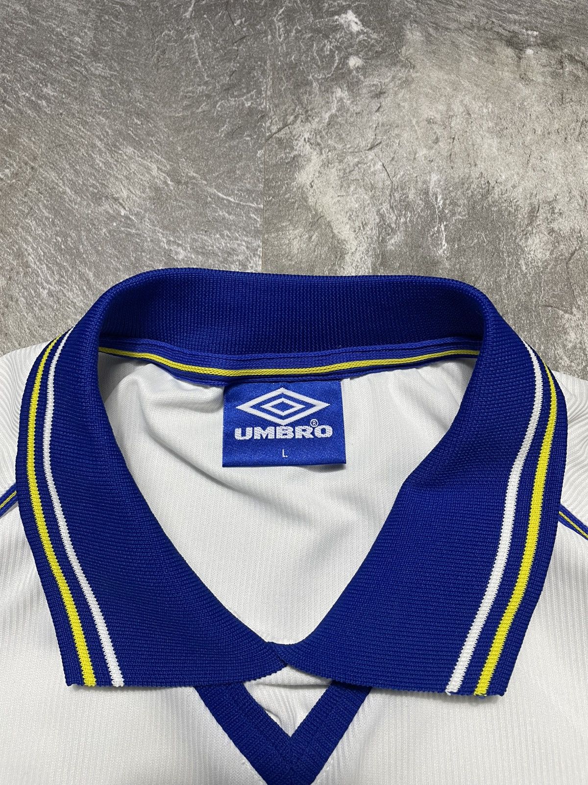 Umbro vintage umbro chelsea vintage 1998 2000 soccer jersea shirt Size US L / EU 52-54 / 3 - 8 Thumbnail