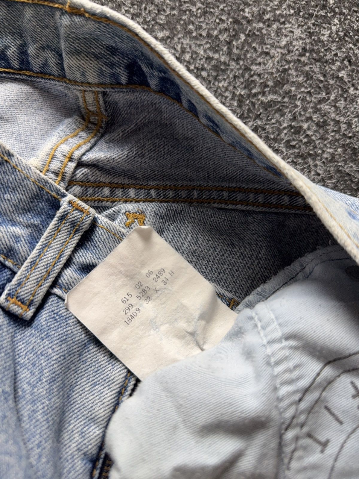 Levi's Vintage Clothing 90s Levi’s 615 Distressed Light Wash Straight Leg Jeans Size US 30 / EU 46 - 10 Thumbnail
