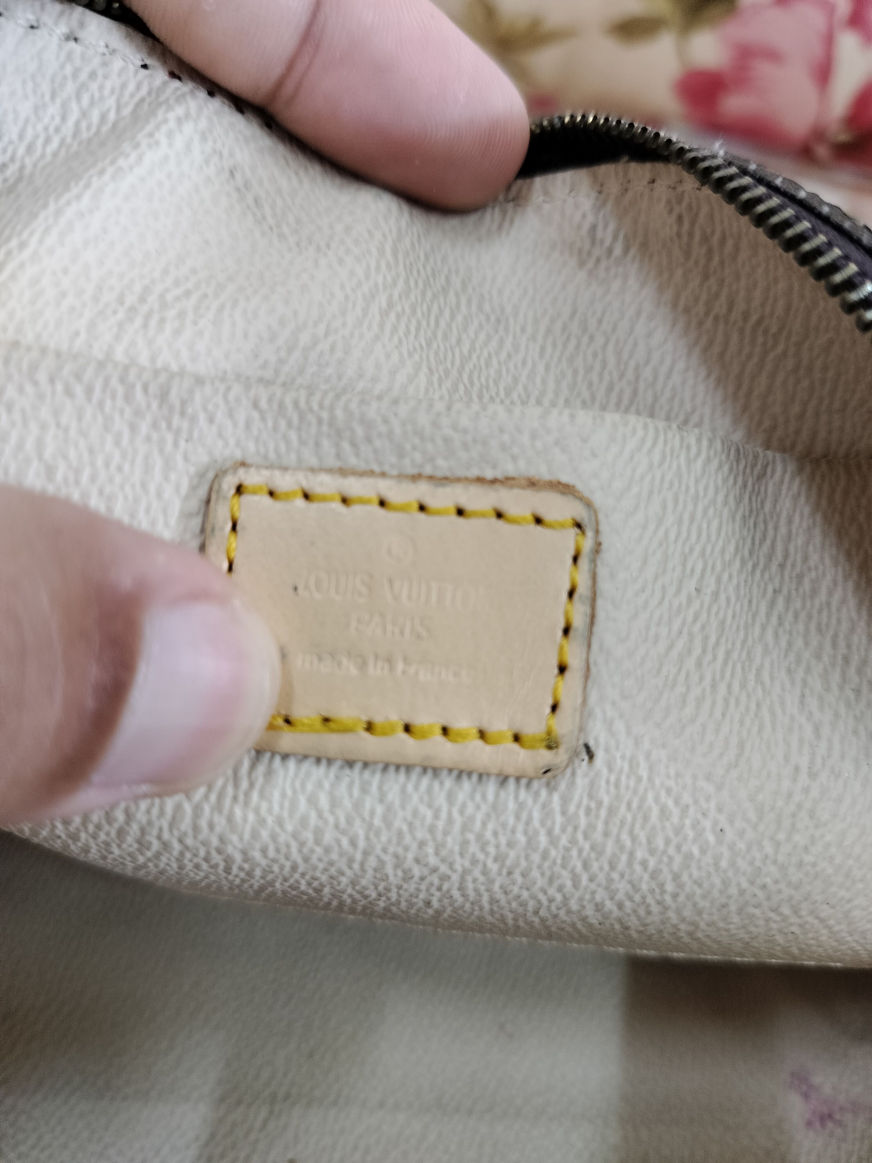 Louis Vuitton Vintage Louis Vuitton LV cosmetics bag Size ONE SIZE - 12 Thumbnail