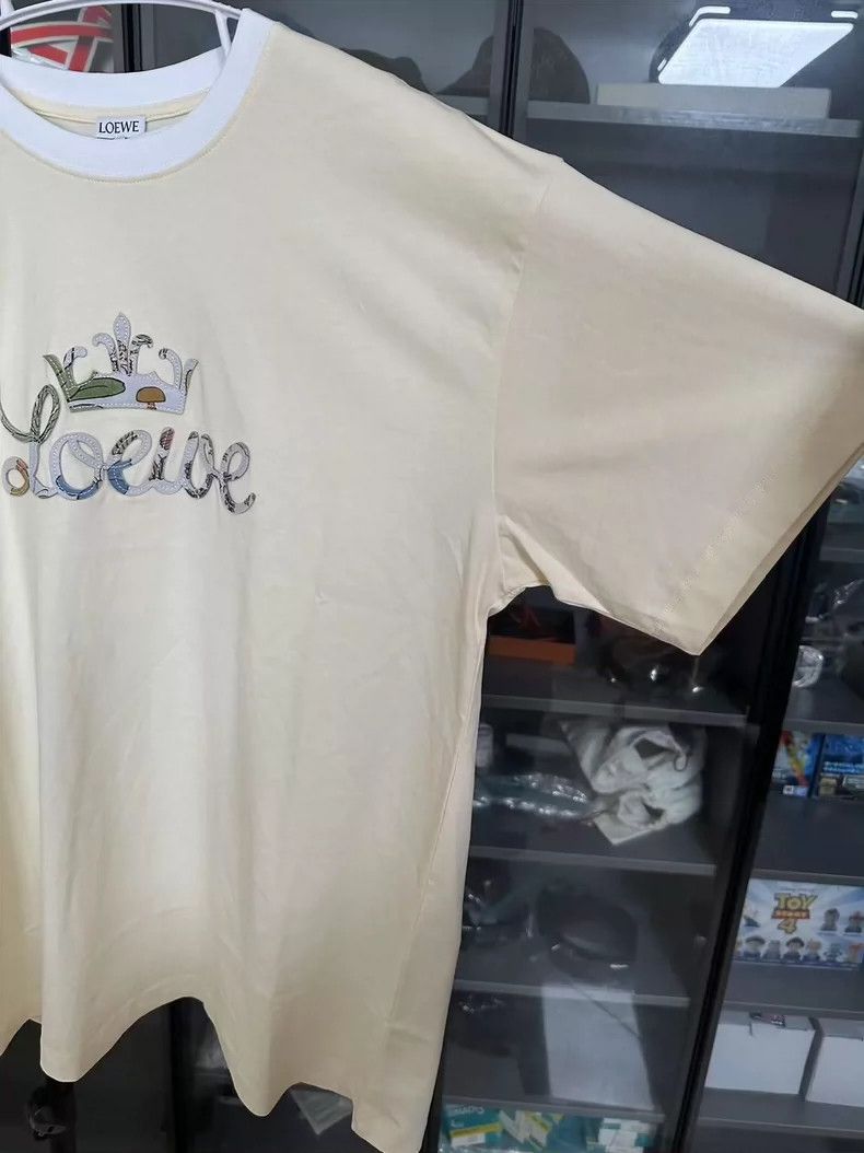 Loewe loewe Beige short sleeves 2505-Nextarrow Size US M / EU 48-50 / 2 - 7 Thumbnail