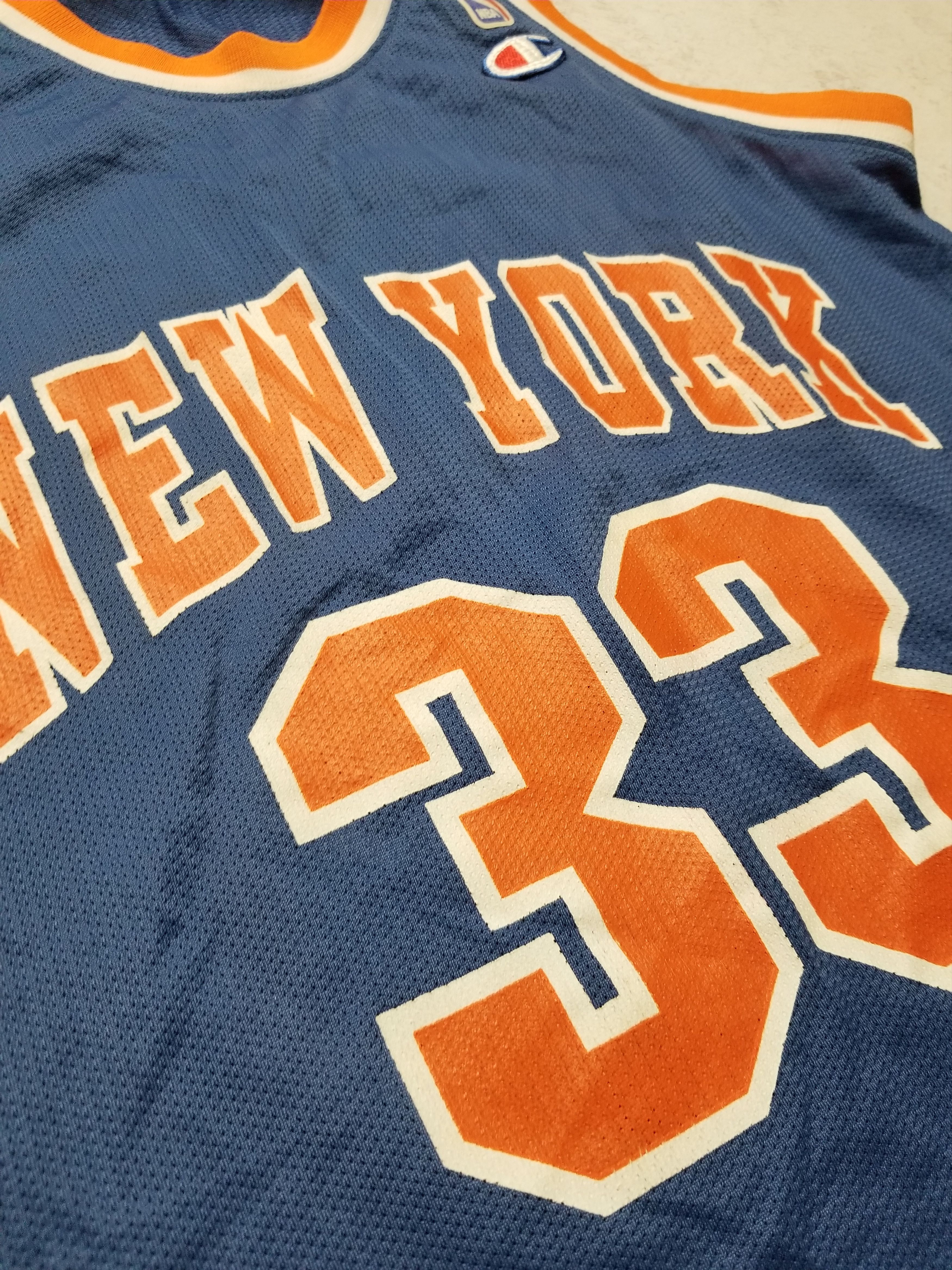 Champion NEW YORK KNICKS PATRICK EWING JERSEY CHAMPION NBA Euro Cut Size US S / EU 44-46 / 1 - 7 Thumbnail