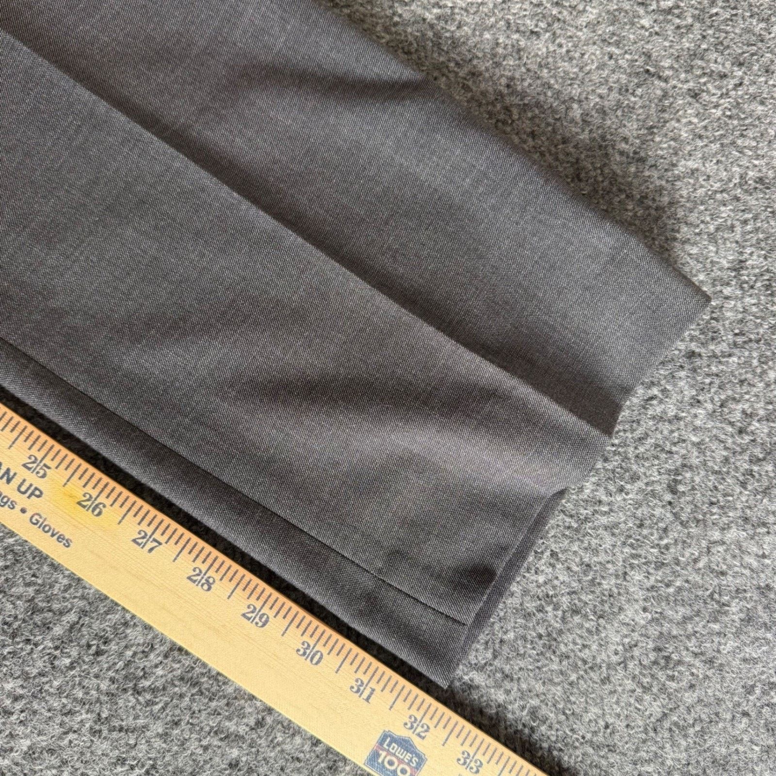 Roundtree & Yorke Roundtree & Yorke TravelSmart Mens 34x32 Gray Dress Pants Size US 34 / EU 50 - 6 Thumbnail