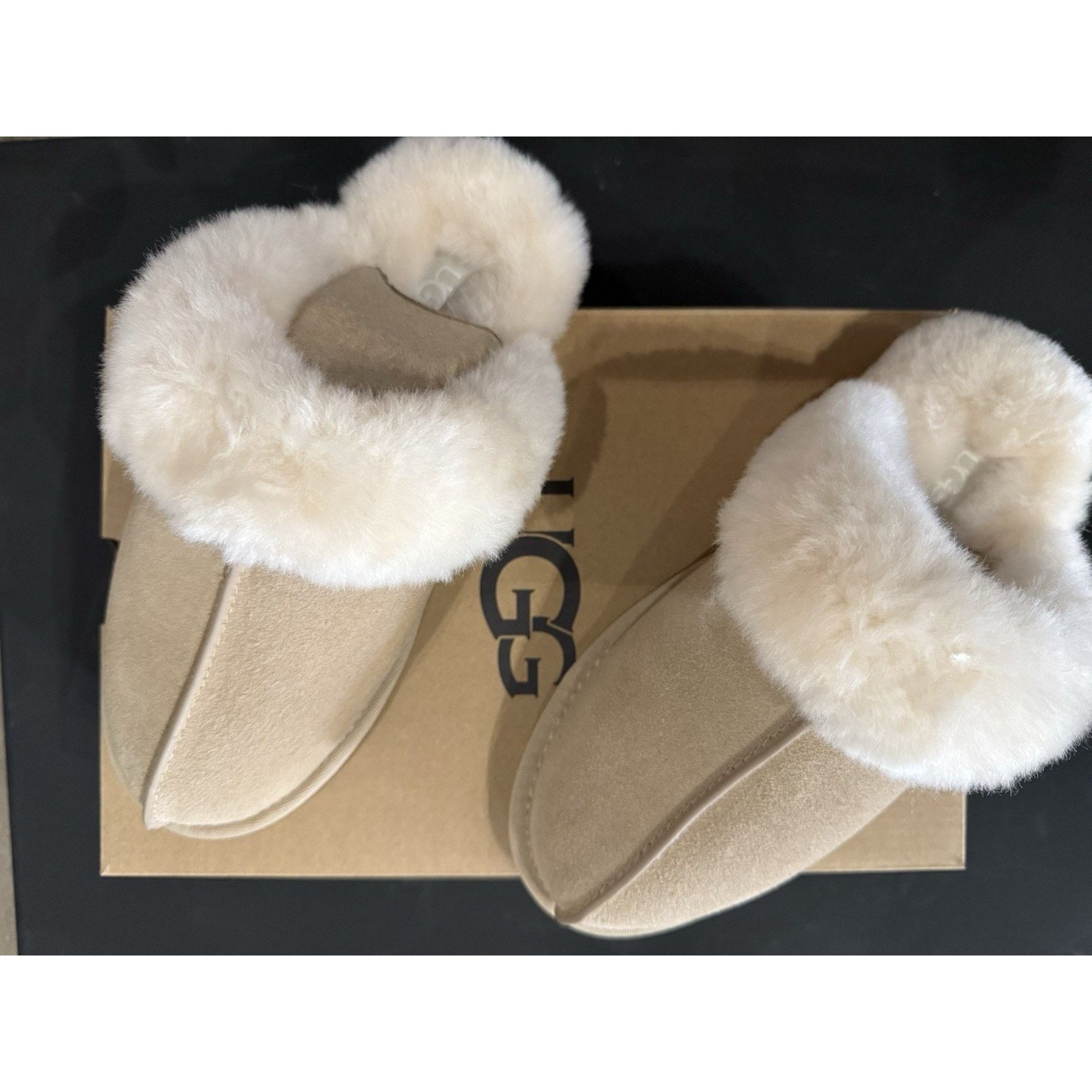 Ugg UGG WOMENS SCUFFETTE II SLIPPER SIZE US 6 SUEDE/WOOL ~ SAND Size US 6 / IT 36 - 5 Thumbnail
