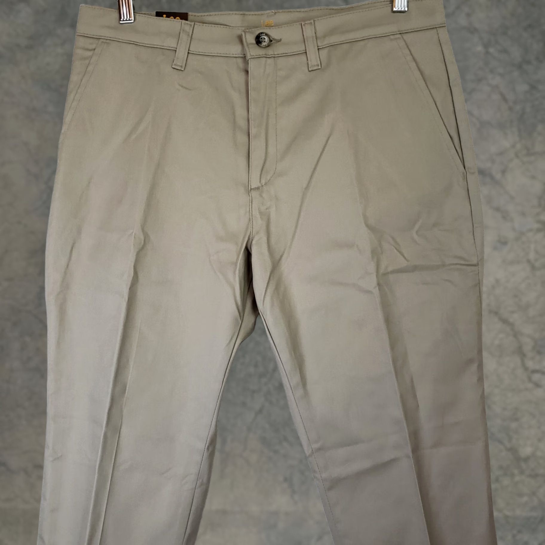 Lee Lee Comfort Stretch Slim Total Freedom Khaki Pants MEN'S 33x30 Slim Fit NWT Size US 33 - 1 Thumbnail
