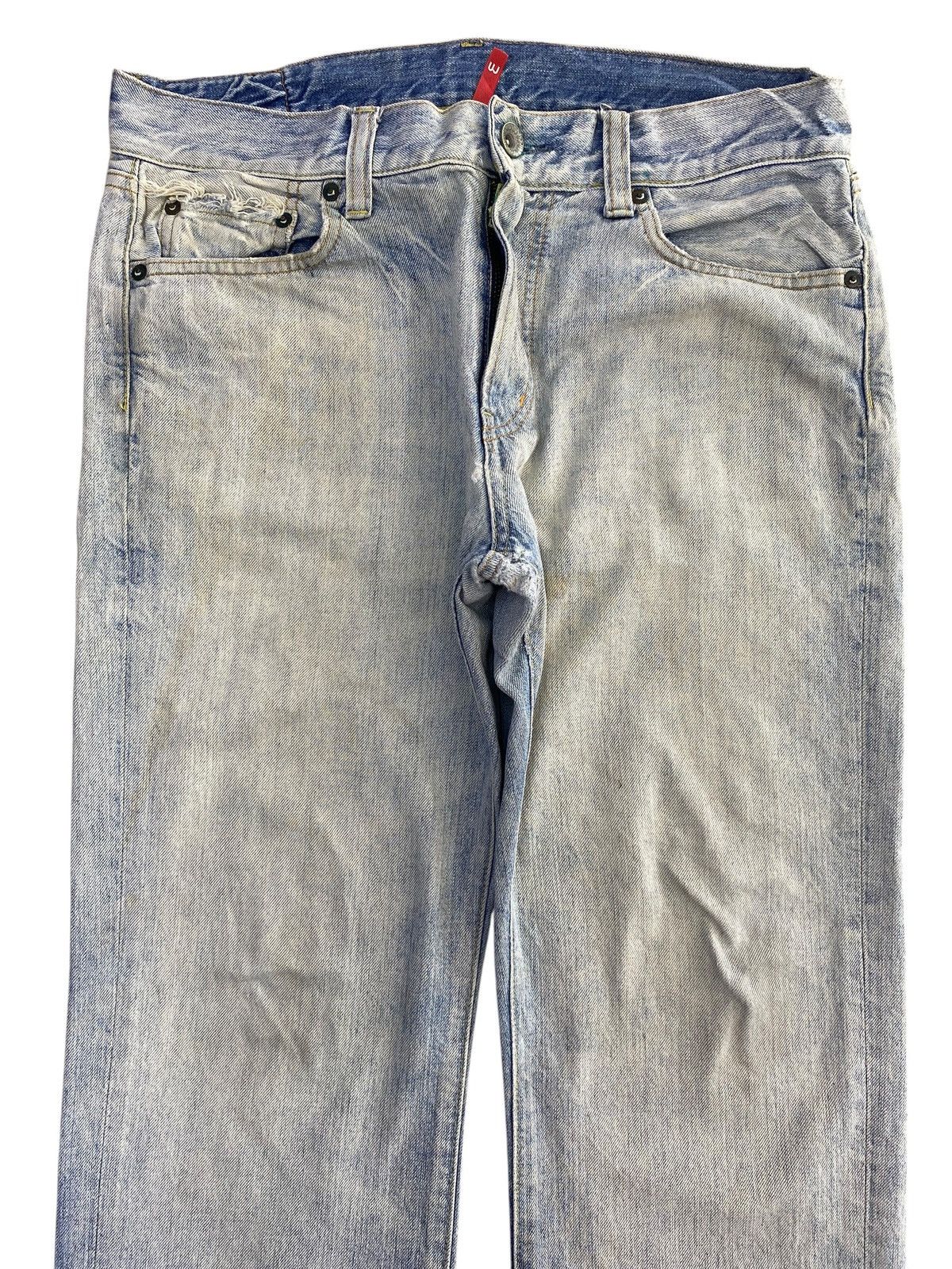 Uniqlo Uniqlo Acid Light Wash Style Regular Fit Jeans Size US 32 / EU 48 - 2 Thumbnail