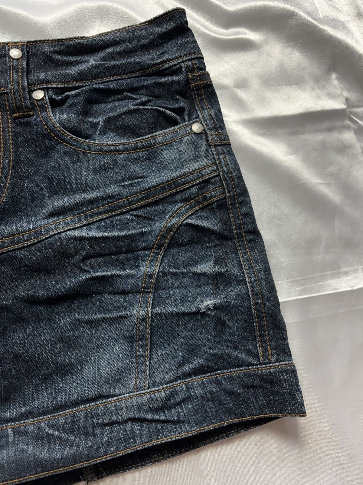 Japanese Brand × Vintage Angel devil Italian vintage washed denim mini skirt Size 27" / US 4 / IT 40 - 6 Thumbnail