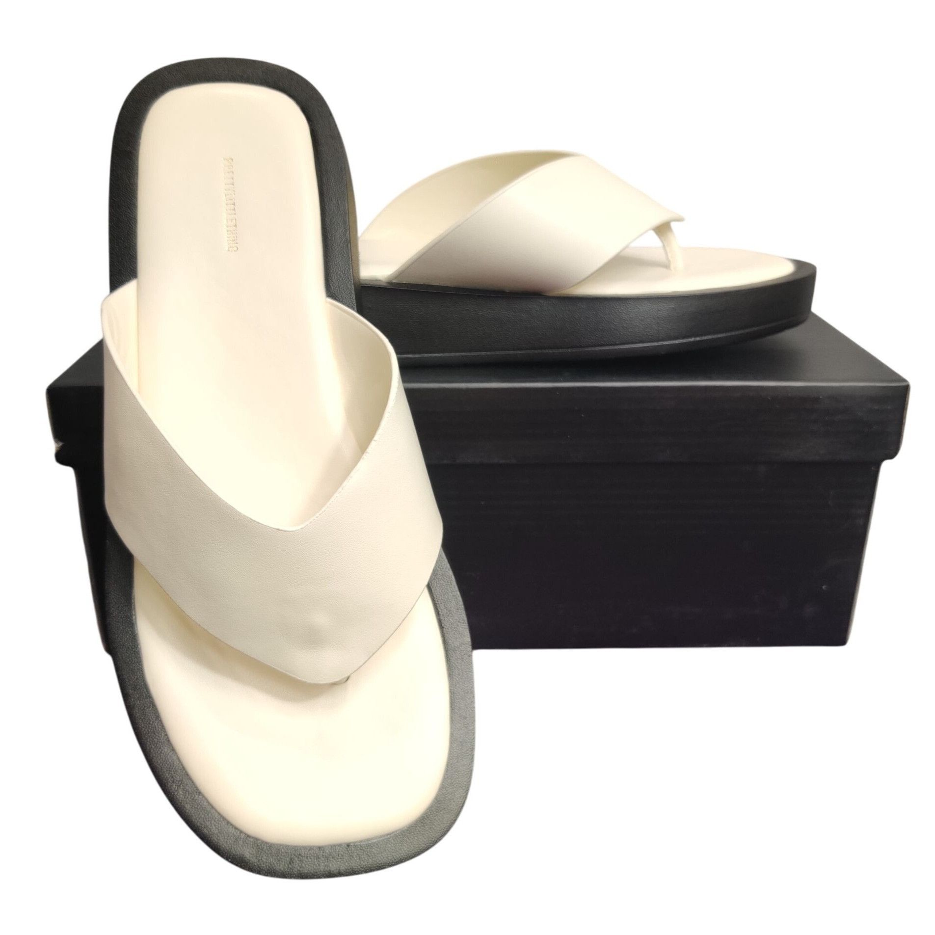 PrettyLittleThing PrettyLittleThing Womens Sandals Dorenea Chunky Flip Flop Pl Size US 7 / IT 37 - 1 Thumbnail