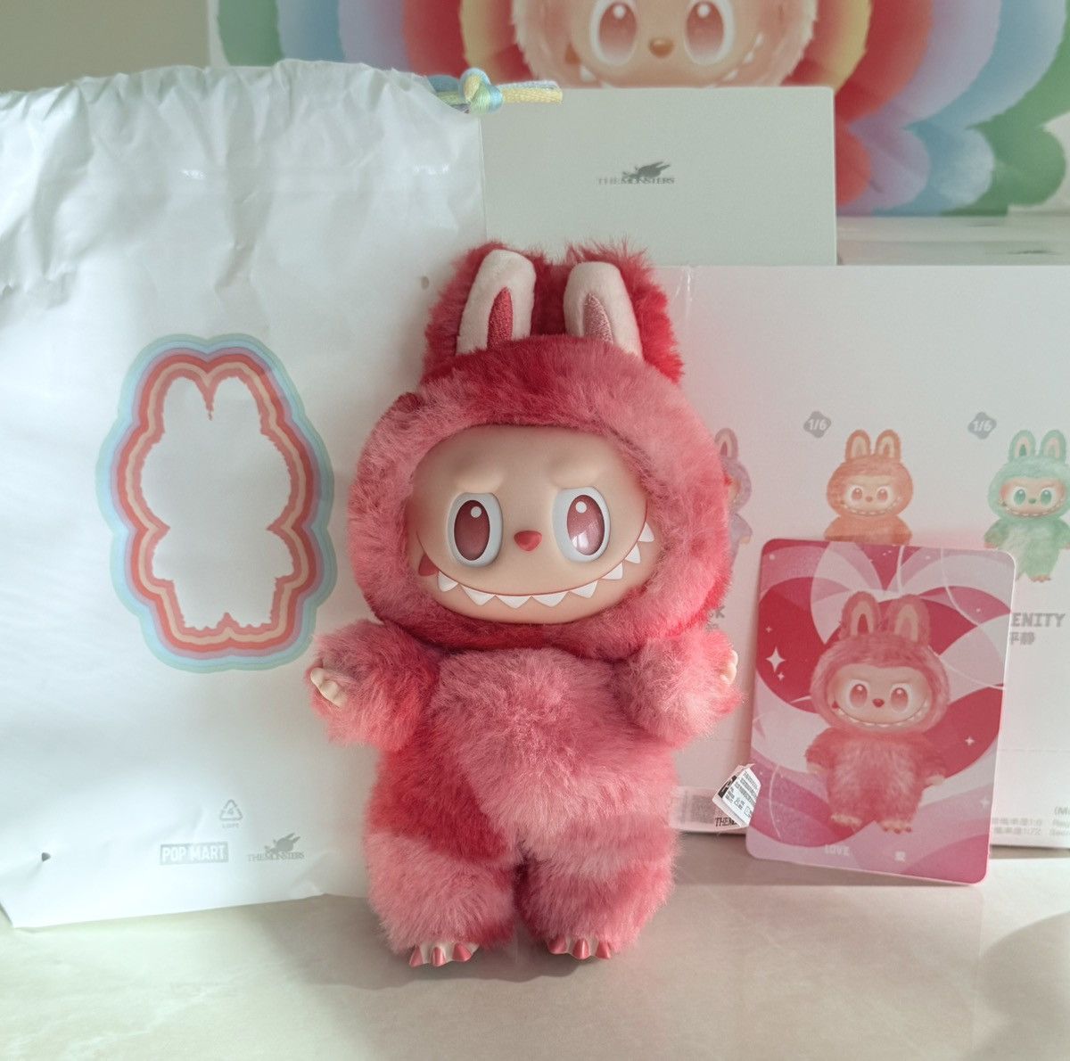 POP MART Labubu Big into Energy Love Size ONE SIZE - 2 Thumbnail