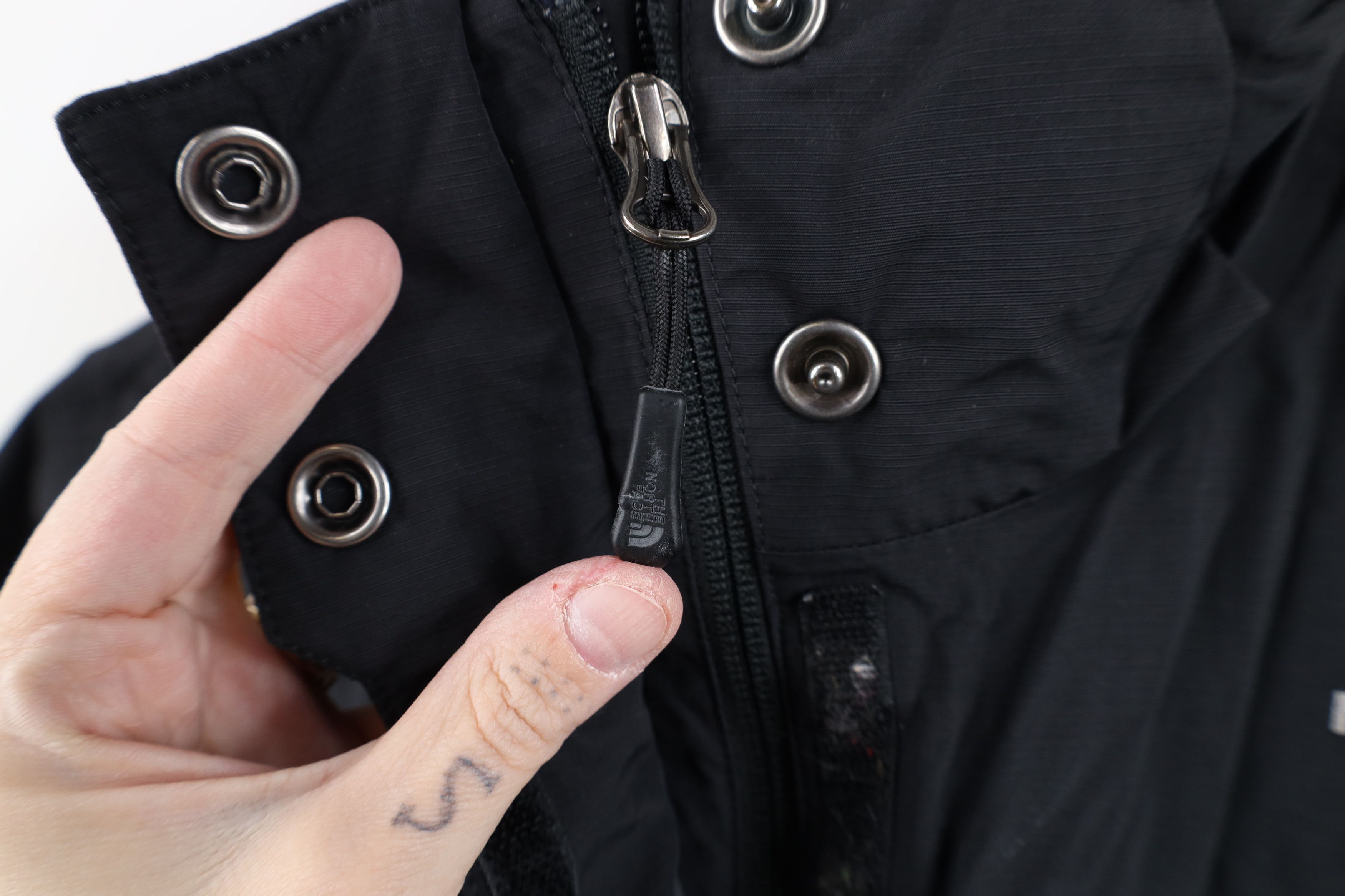 The North Face The North Face Distressed Hyvent Fleece Lined Jacket Black Size M / US 6-8 / IT 42-44 - 5 Thumbnail