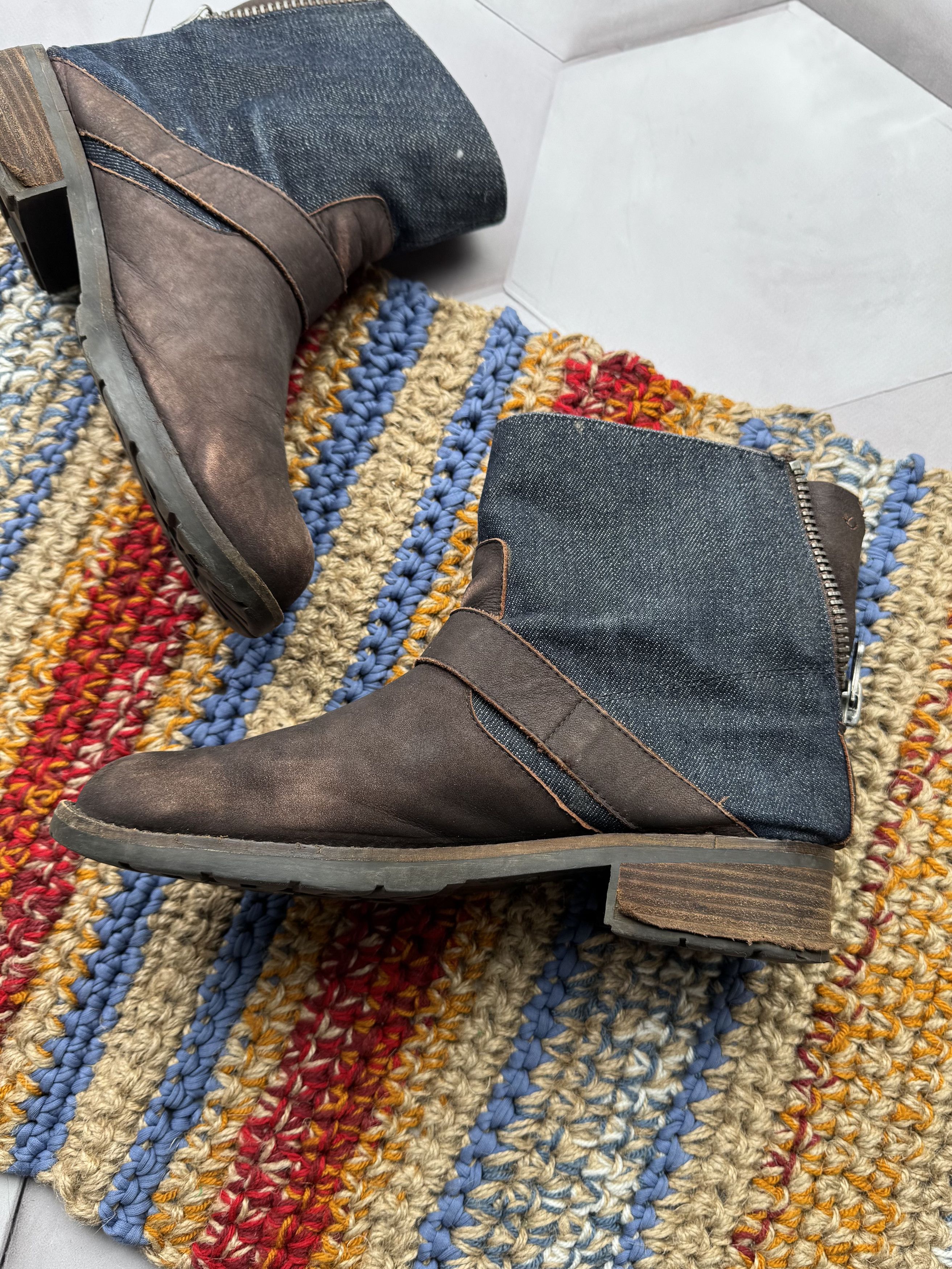 Calvin Klein Calvin Klein Vintage Leather Boots With Strap (E4) Size US 8 / IT 38 - 7 Thumbnail