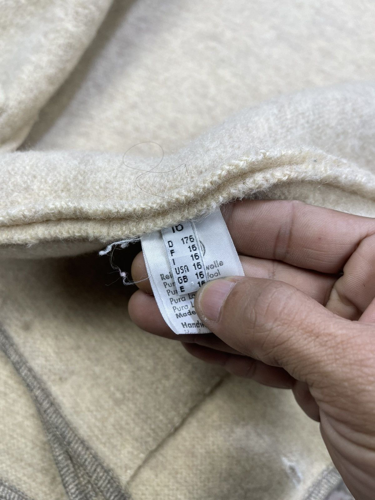 GIESSWEIN Vintage Giesswein Pure Virgin Wool Cardigan Sweater Size XL / US 12-14 / IT 48-50 - 16 Thumbnail