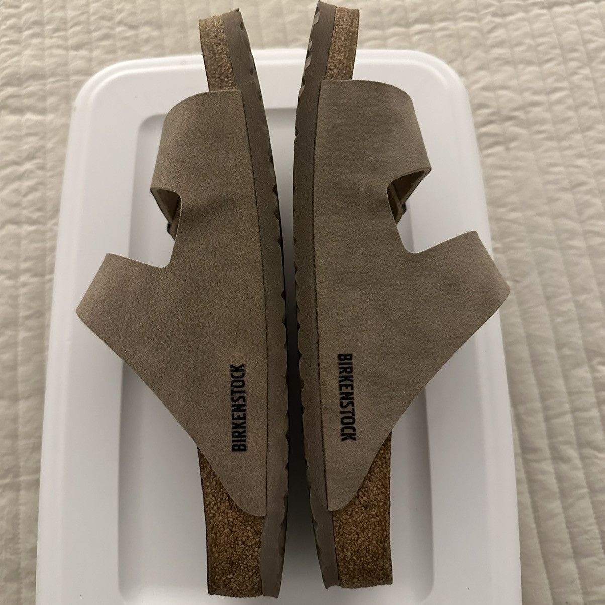 Birkenstock Birkenstock Arizona suede Taupe Tan Men’s Sandals Size US 11 / EU 44 - 5 Thumbnail
