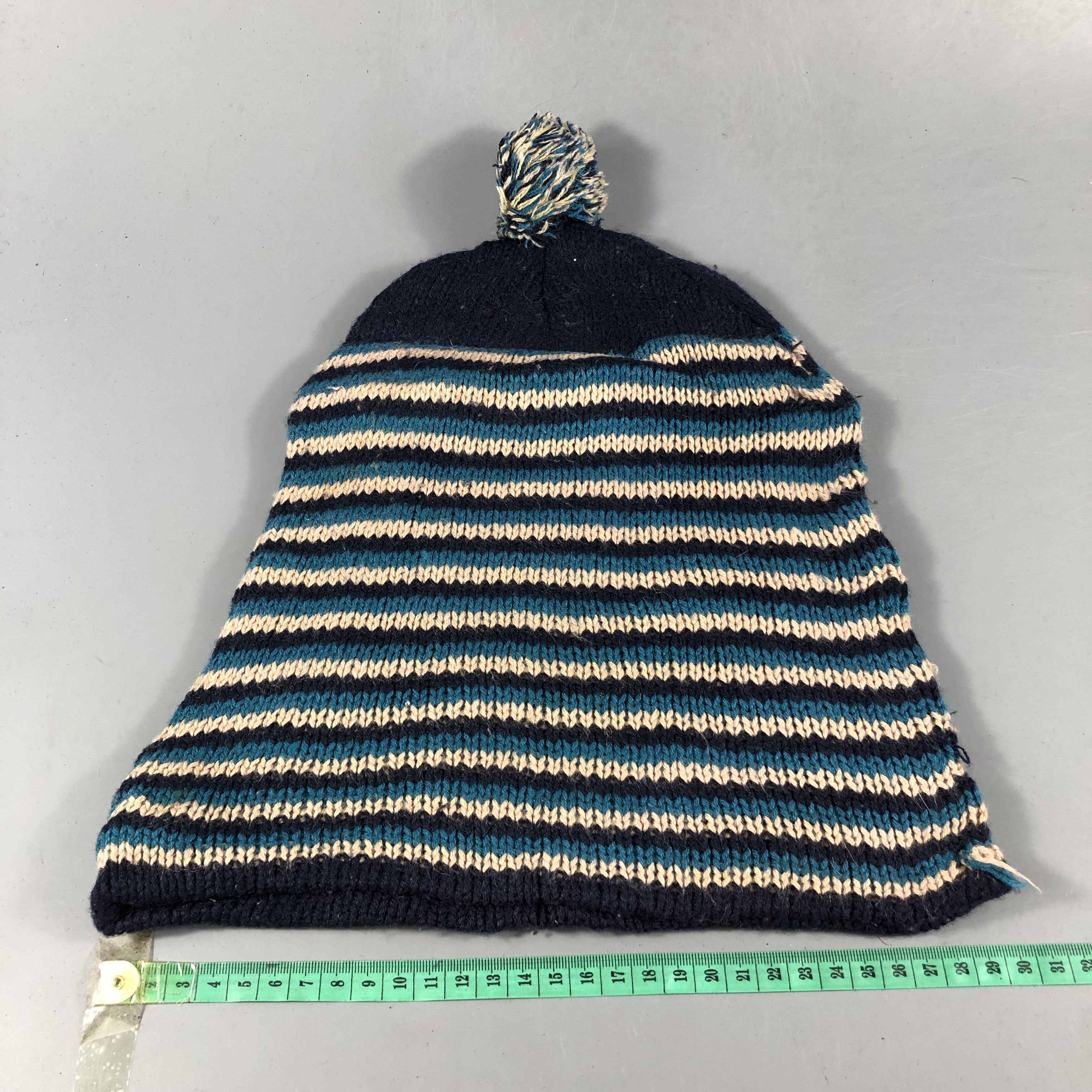 Vintage Unknown Stripe Bobble Beanie Snowcap Snow Hat B1035 Size ONE SIZE - 3 Thumbnail