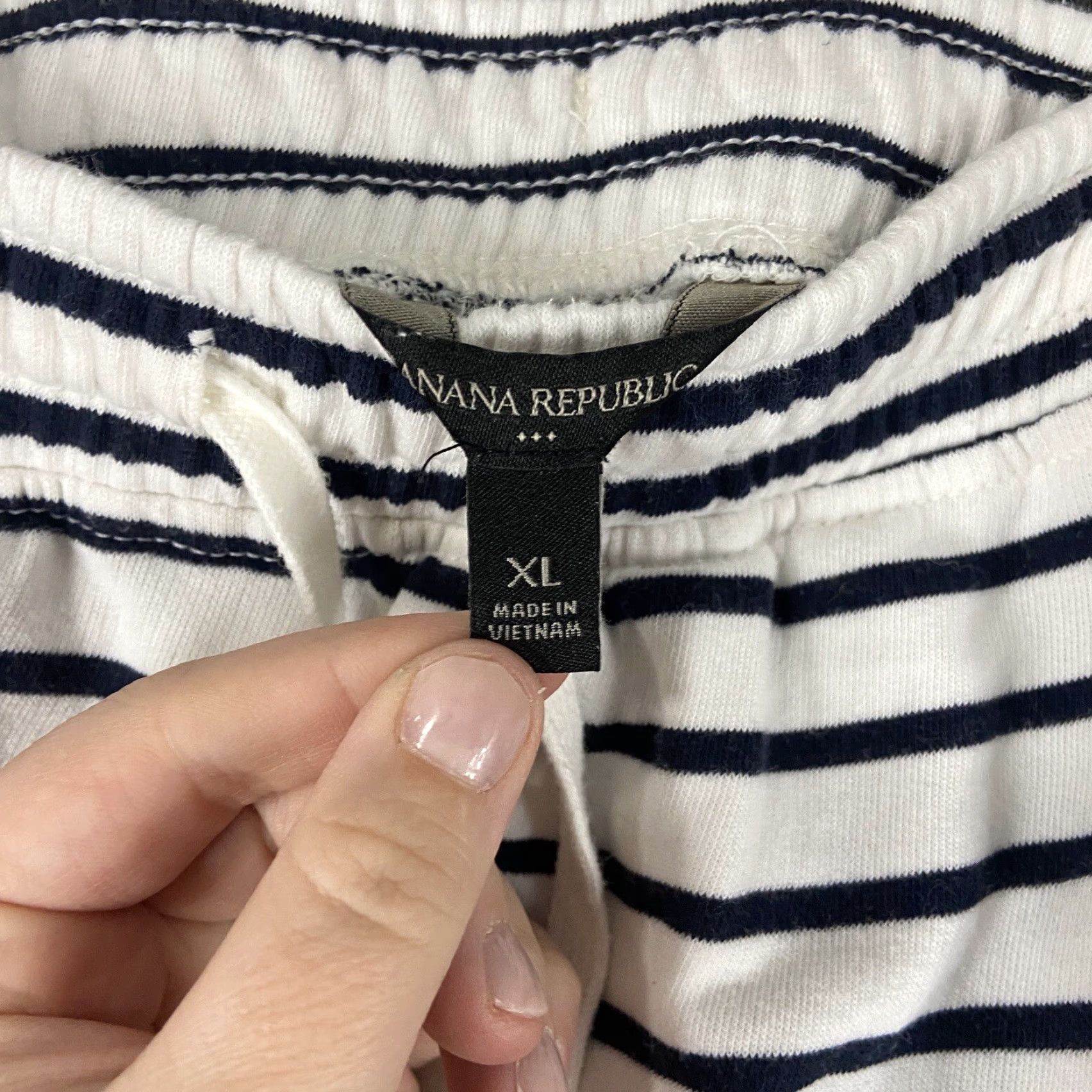 Banana Republic Banana Republic White Black Striped Shorts Pockets Women’s XL Multicolor Striped Shorts Banana Republic Women’s XL Pockets White Black Multicolor Size 40" / US 18 - 5 Thumbnail