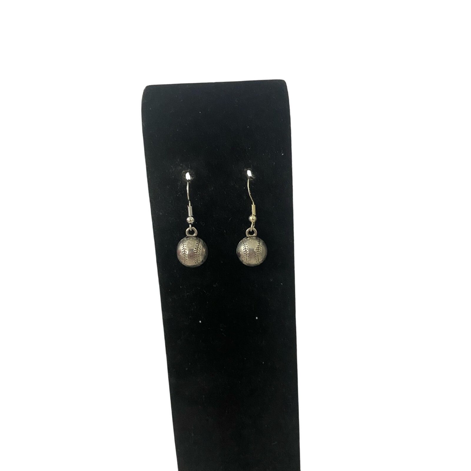 Handmade Upcycled baseball earrings Size ONE SIZE - 1 Thumbnail