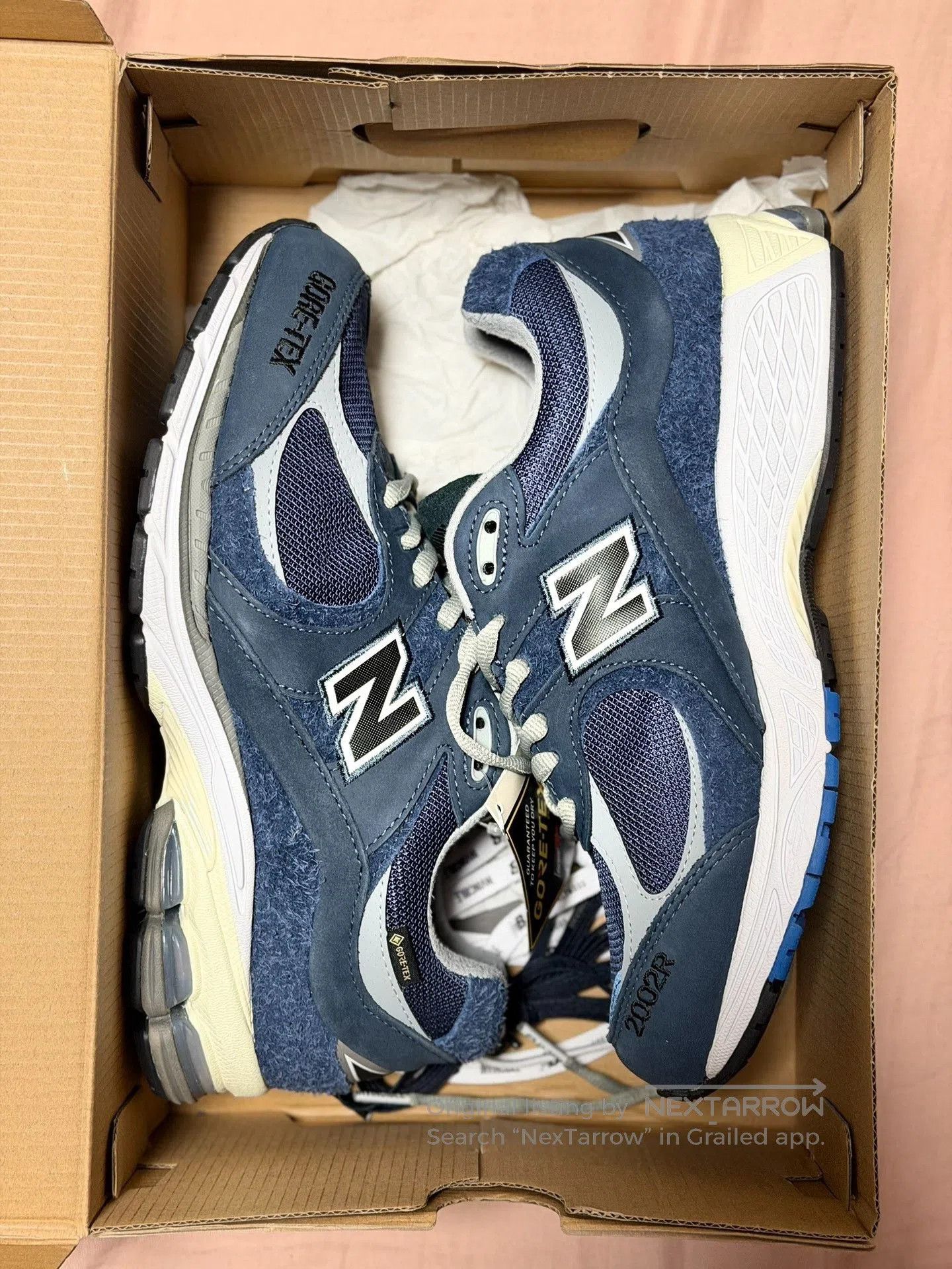 New Balance N.HOOLYWOOD x INVINCIBLE x New Balance 2002R. Size US 9 / EU 42 - 7 Thumbnail