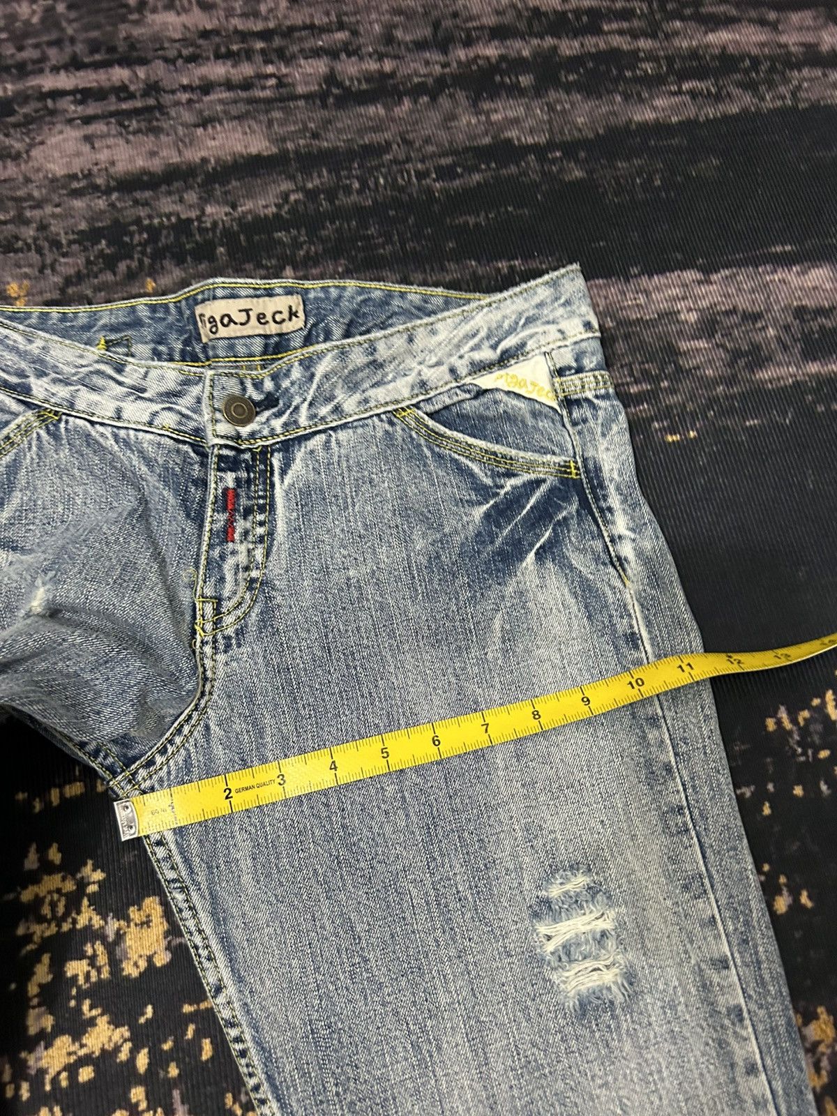 Japanese Brand Vintage Pigajeck Distressed Wash Buckle Back Jeans Size US 31 - 19 Thumbnail