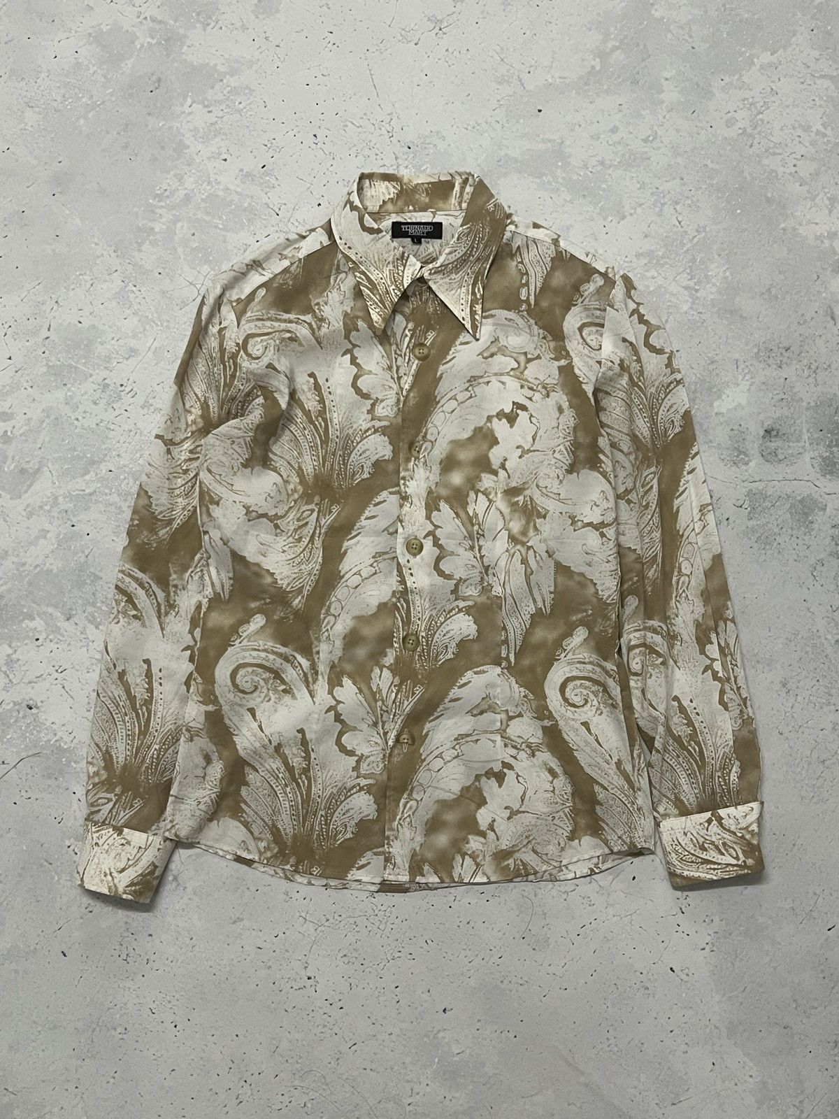 トップス 00s tornado mart tribal shirt Tornado Mart Tribal Floral V-Neck T-Shirt – Paroxa Studios
