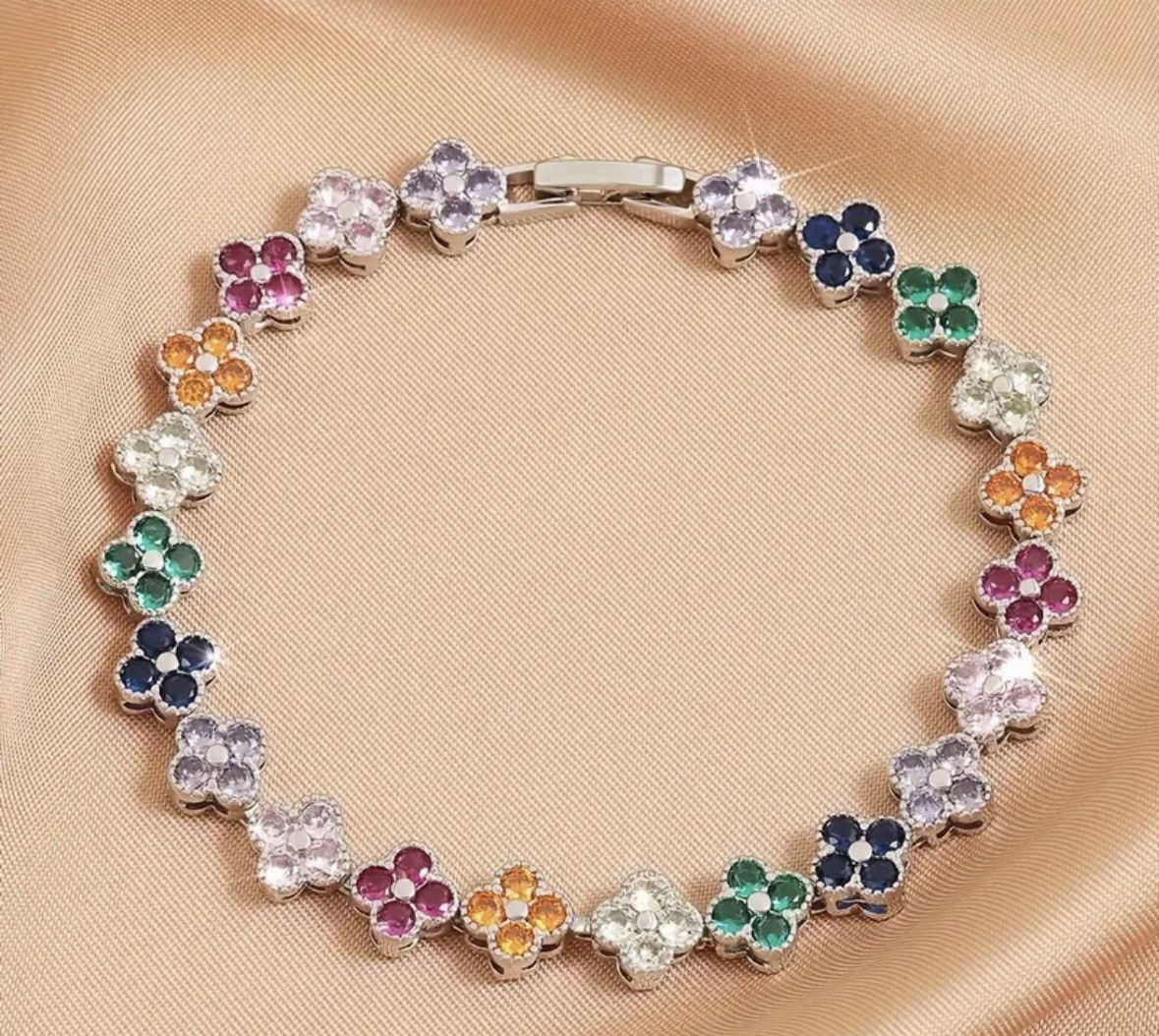 Vintage Vintage Floral bracelet Size ONE SIZE - 1 Thumbnail