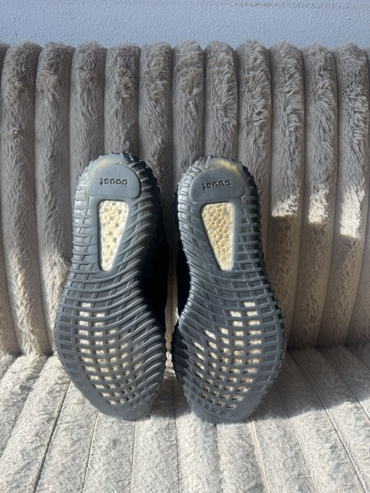 Yeezy Adidas Yeezy 350 V2 Onyx Size US 11.5 / EU 44-45 - 5 Thumbnail