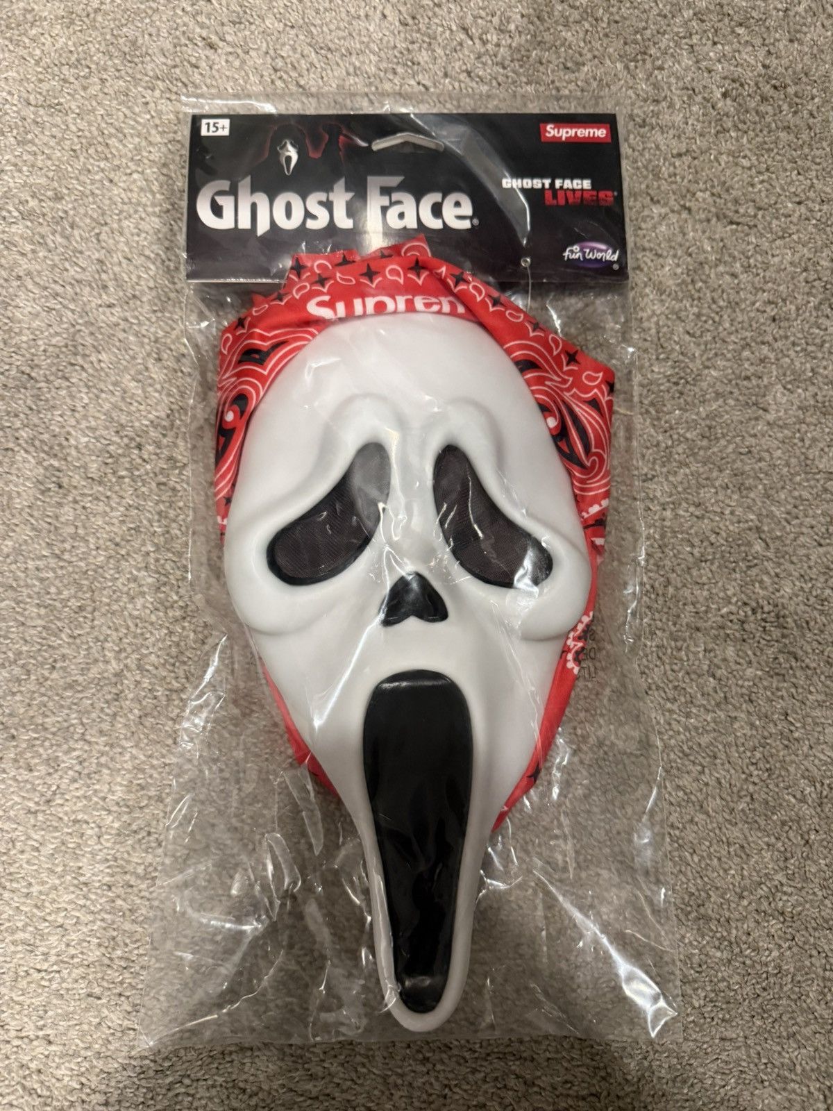 Supreme Supreme X Scream Ghostface Mask Red Size ONE SIZE - 2 Thumbnail