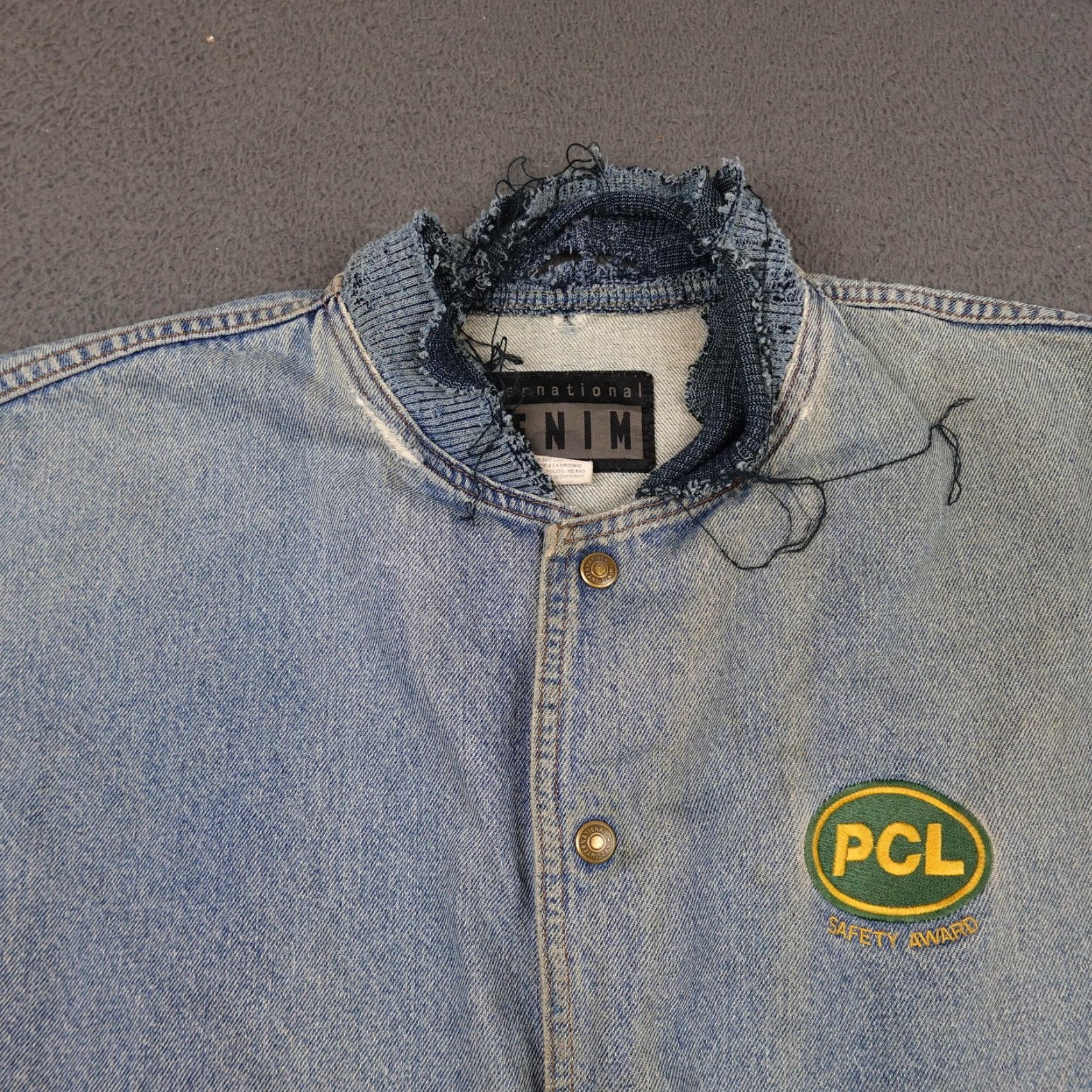 Vintage VINTAGE International Denim Jacket Mens Large Blue Denim 90s PCL Safety Award Distressed Workwear Casual Size US M / EU 48-50 / 2 - 6 Thumbnail