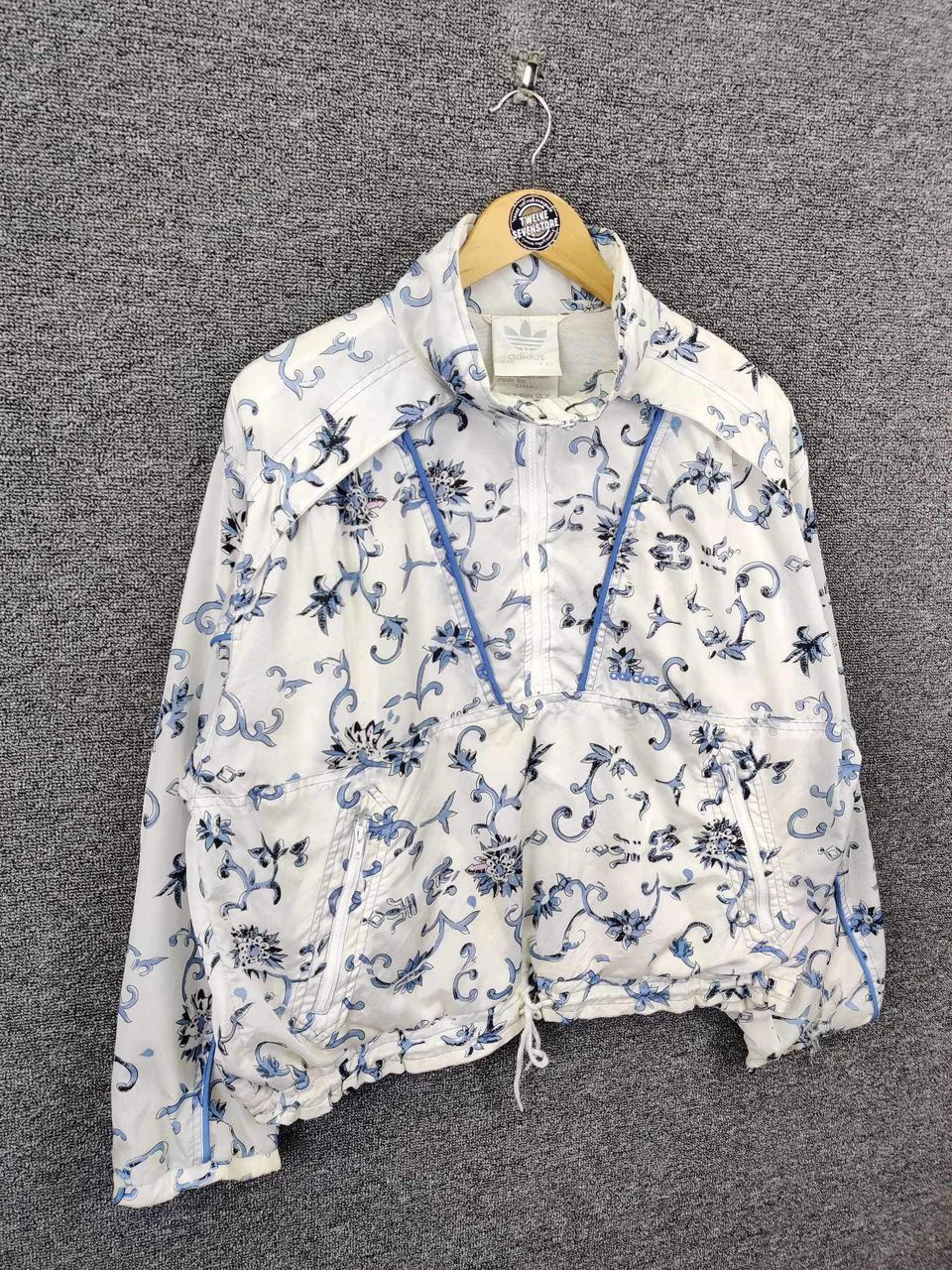 Adidas Vintage 90s Adidas Trefoil Floral Art Windbreaker Jacket Size US M / EU 48-50 / 2 - 5 Thumbnail