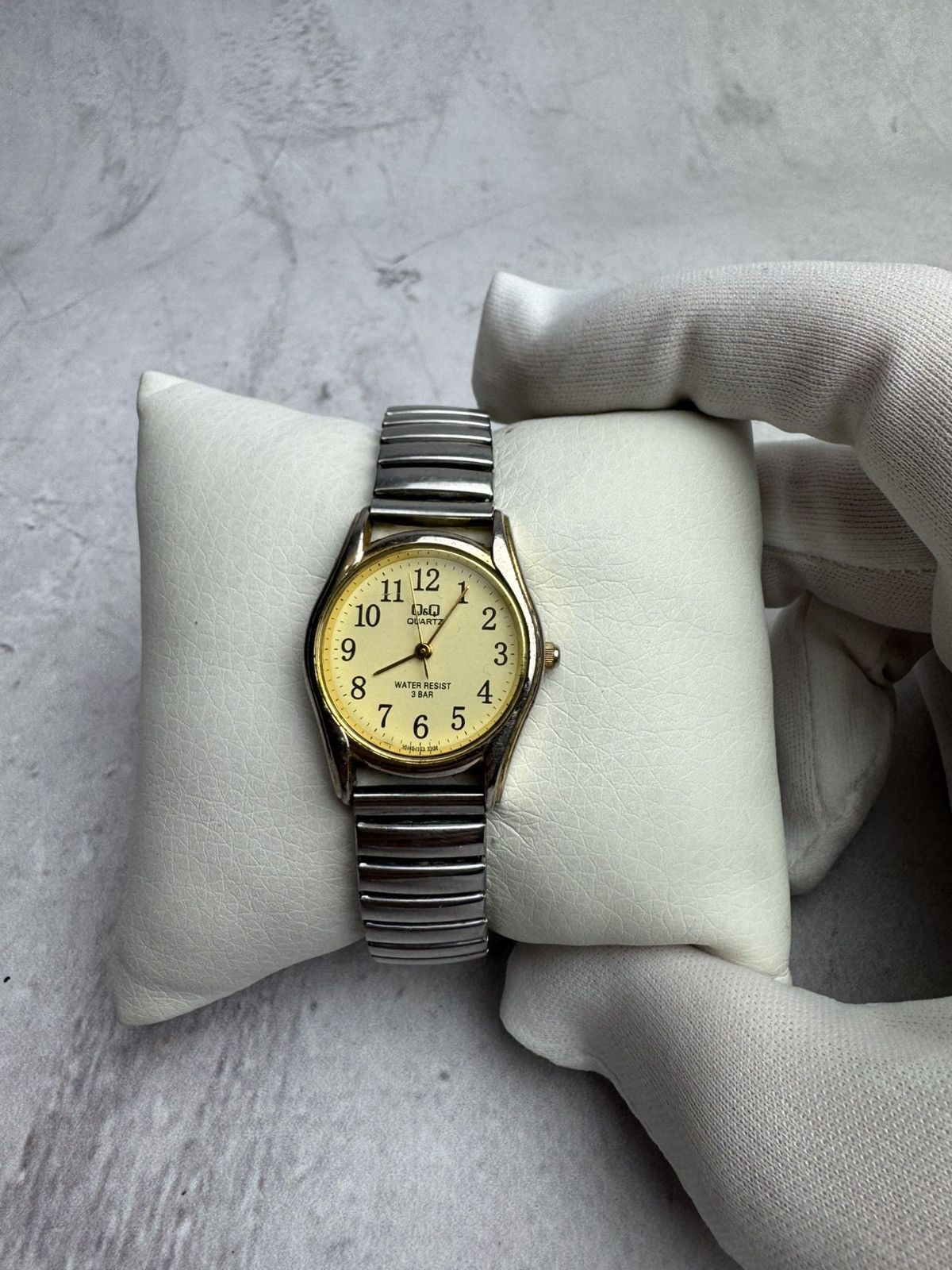 Japanese Brand Vintage Q&Q Watch men’s Size ONE SIZE - 1 Thumbnail