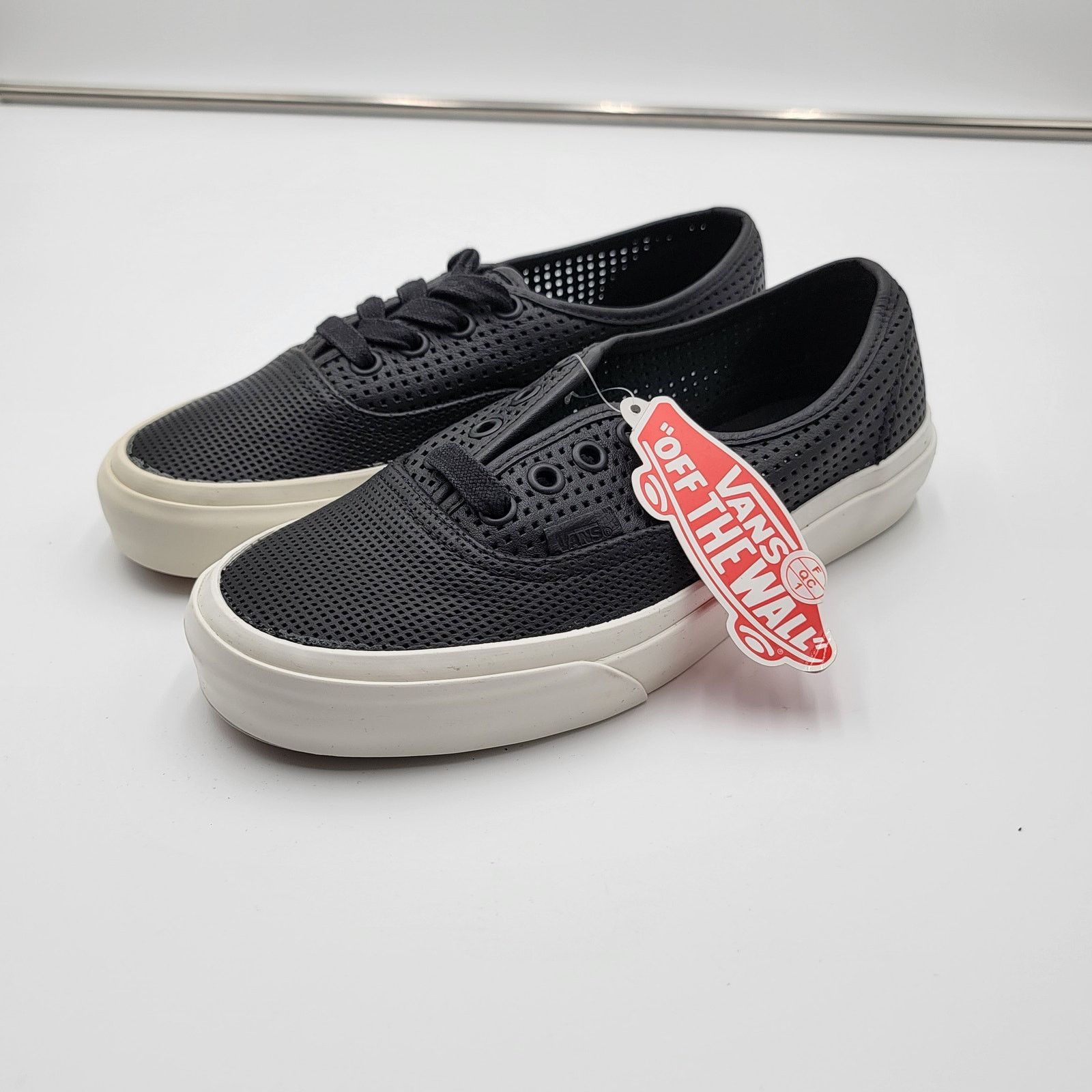 Vans Vans Authentic DX Square Perf Sz 4M/5.5W Black VN038ESIUZ Size US 5.5 / IT 35.5 - 2 Thumbnail