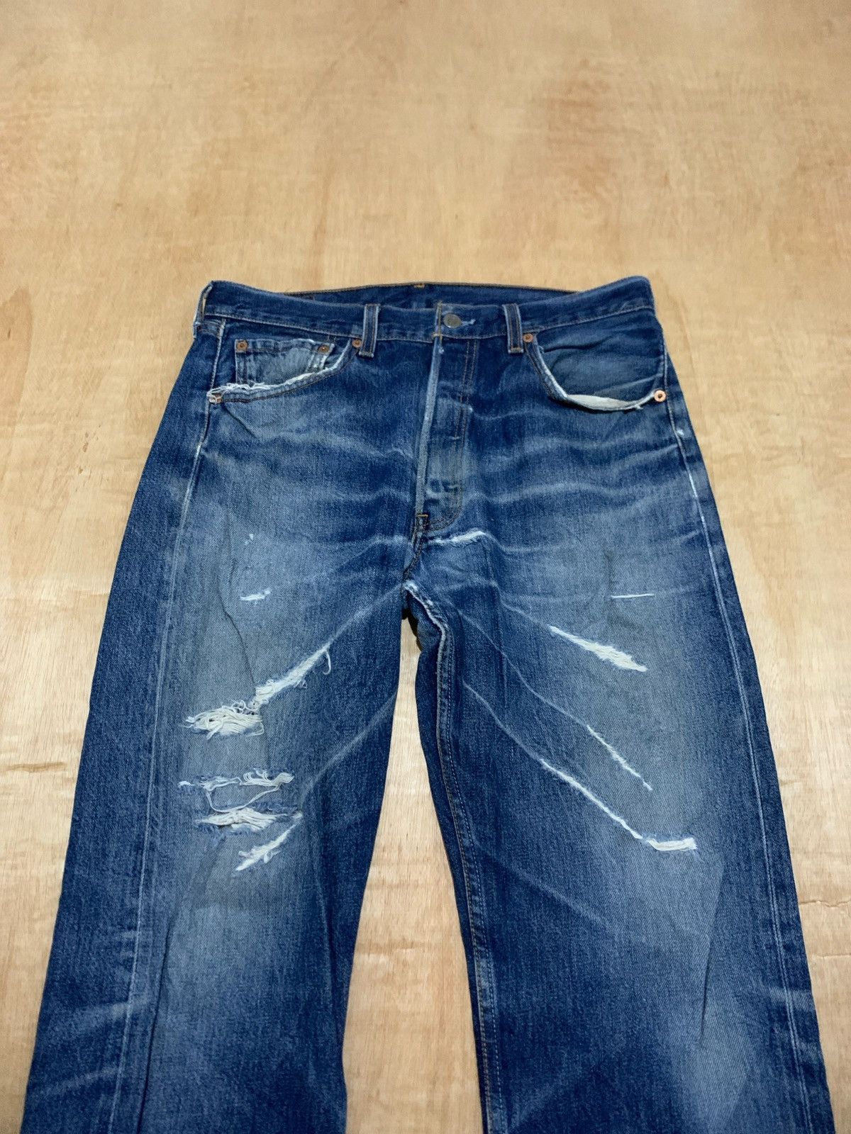 Levi's Vintage Clothing Vintage Levis 501xx Distressed Denim Jeans Size 34x36 Size US 34 / EU 50 - 4 Thumbnail