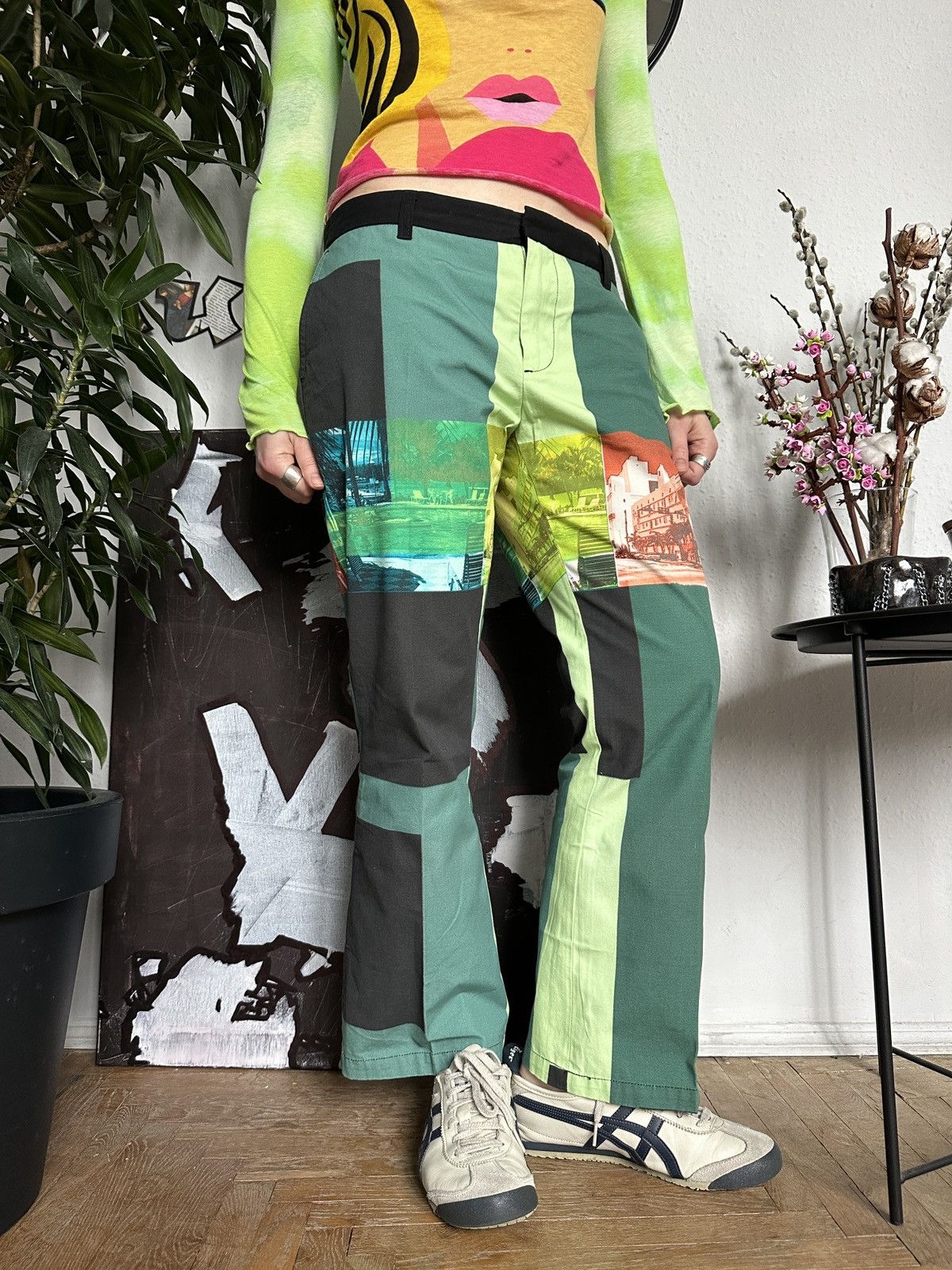 Custo Barcelona Deadstock Graphic Printed Futuristic Custo Barcelona Pants Size 27" / US 4 / IT 40 - 6 Thumbnail