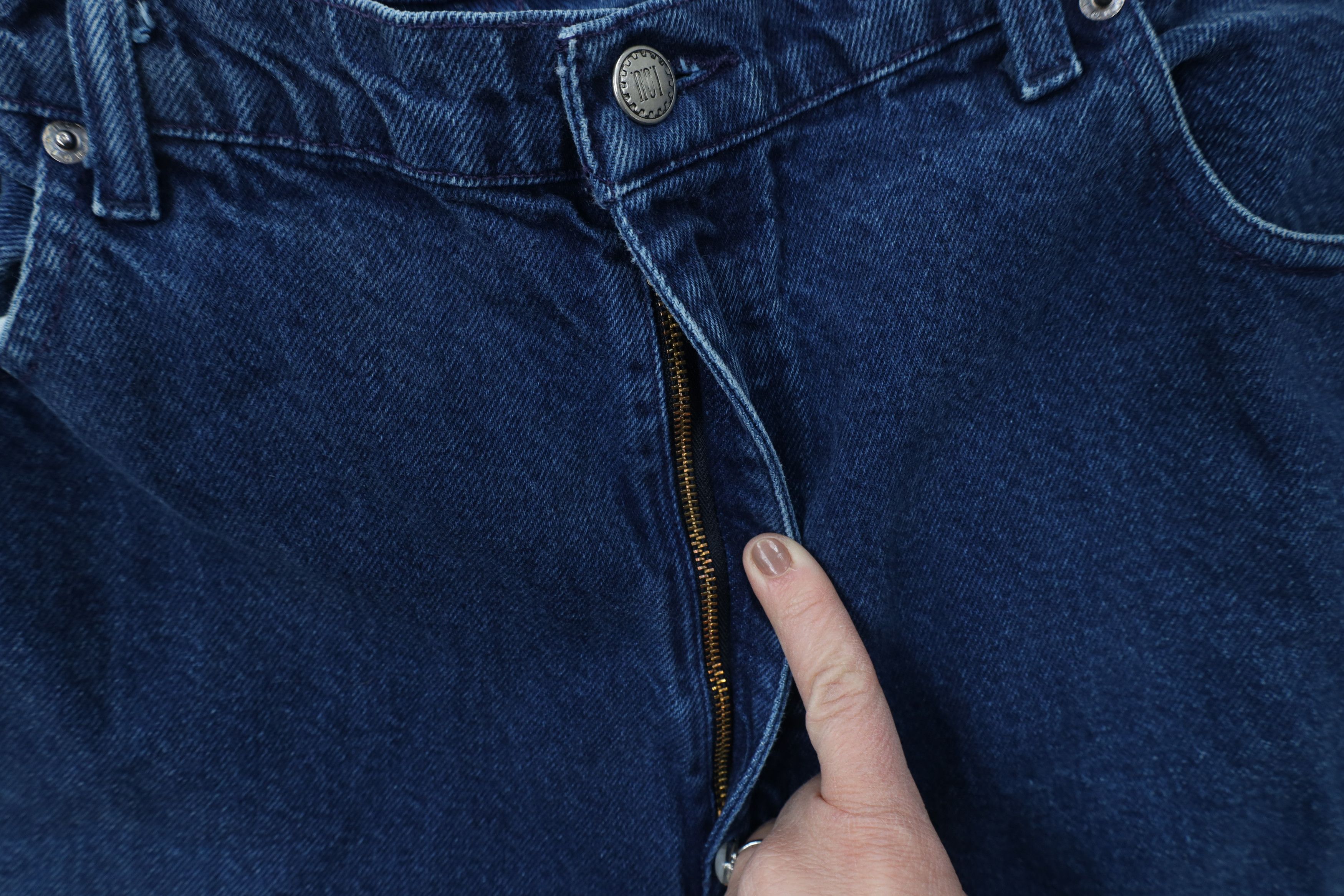 Vintage Vintage 90s IOU Skateboarding Tapered Leg Denim Jeans Blue Size US 38 / EU 54 - 6 Thumbnail