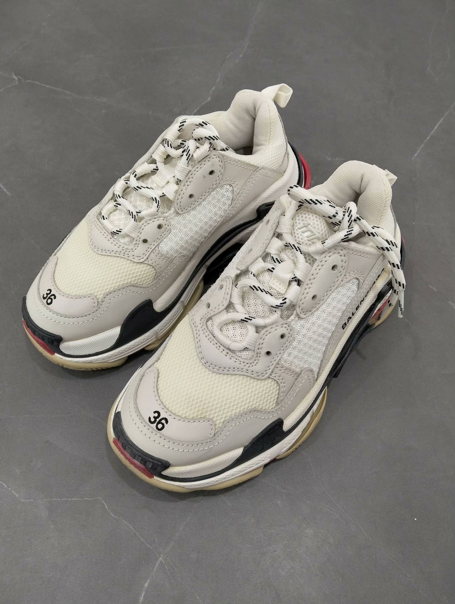 Balenciaga Balenciaga Lowtop Sneakers 36 Women Size US 6 / IT 36 - 1 Thumbnail